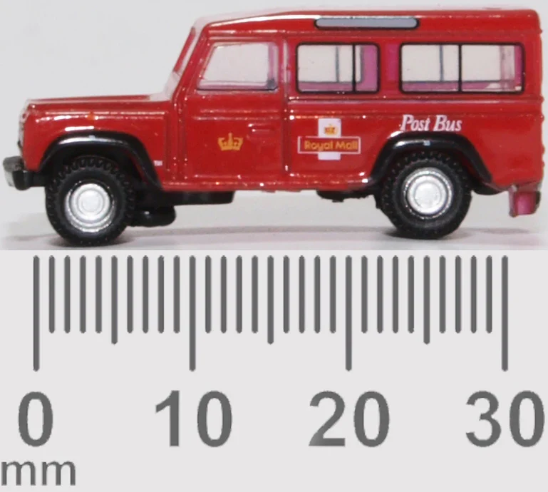 NDEF002 Land Rover Defender Royal Mail - Image 6