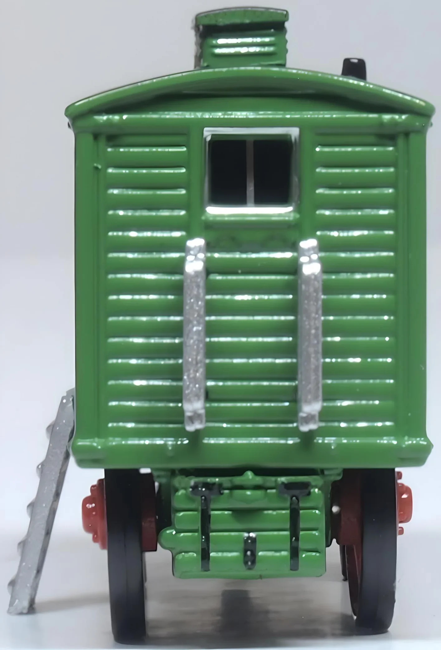Living Wagon Alan Sparkes - Image 4