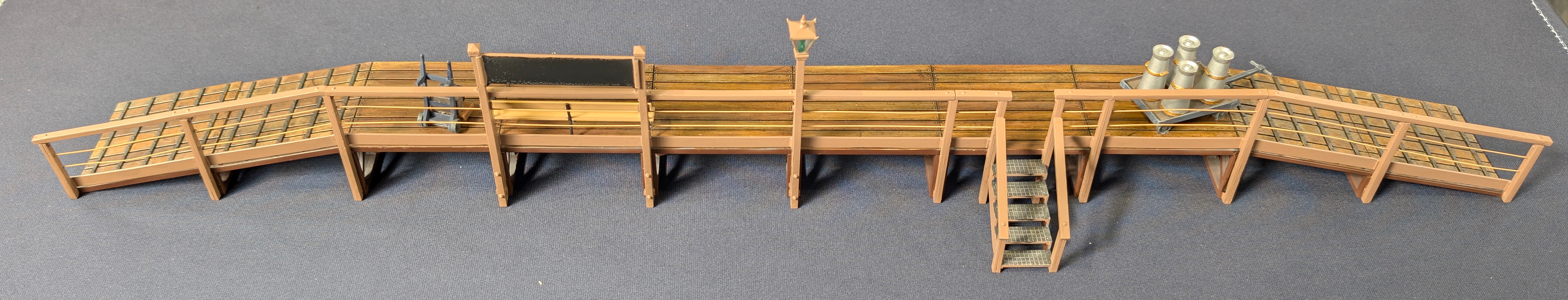 LK708 Wooden Platform Halt Model Kit - Image 5