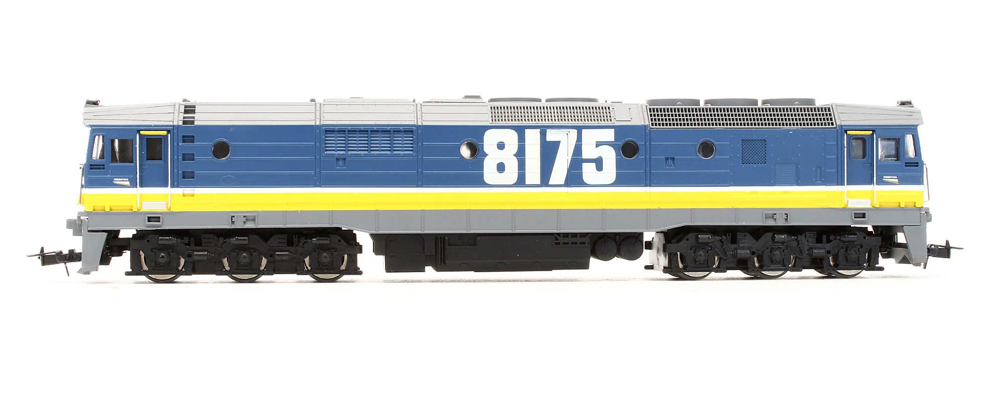 Pre-Owned 'Stealth' 81 Class 8175 Diesel Locomotive - Limited Edition - Image 3