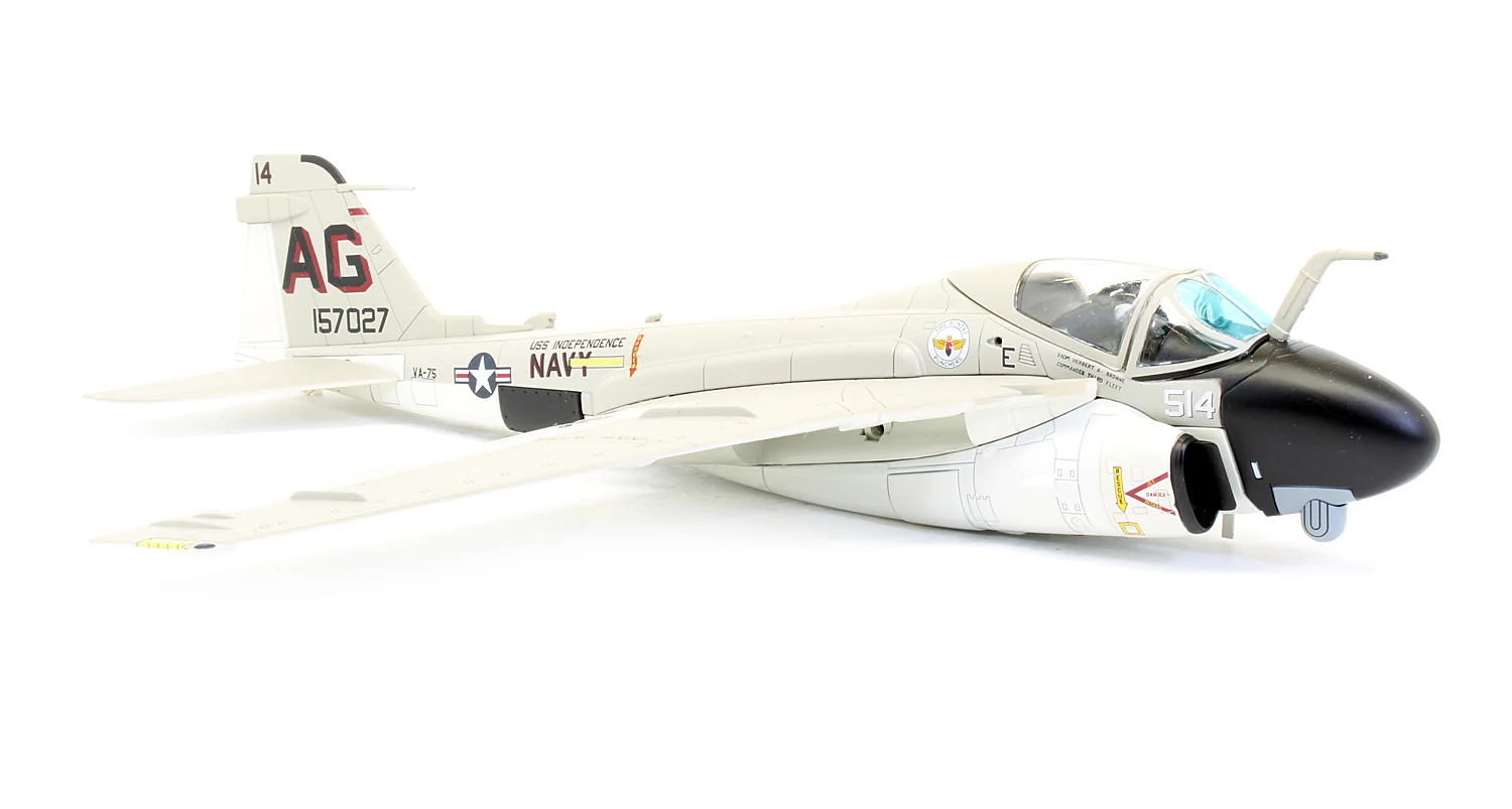 1602 Pre-Owned A-6E Intruder U.S. Navy VA-75 Sunday Punchers AG514 1997 - Image 2