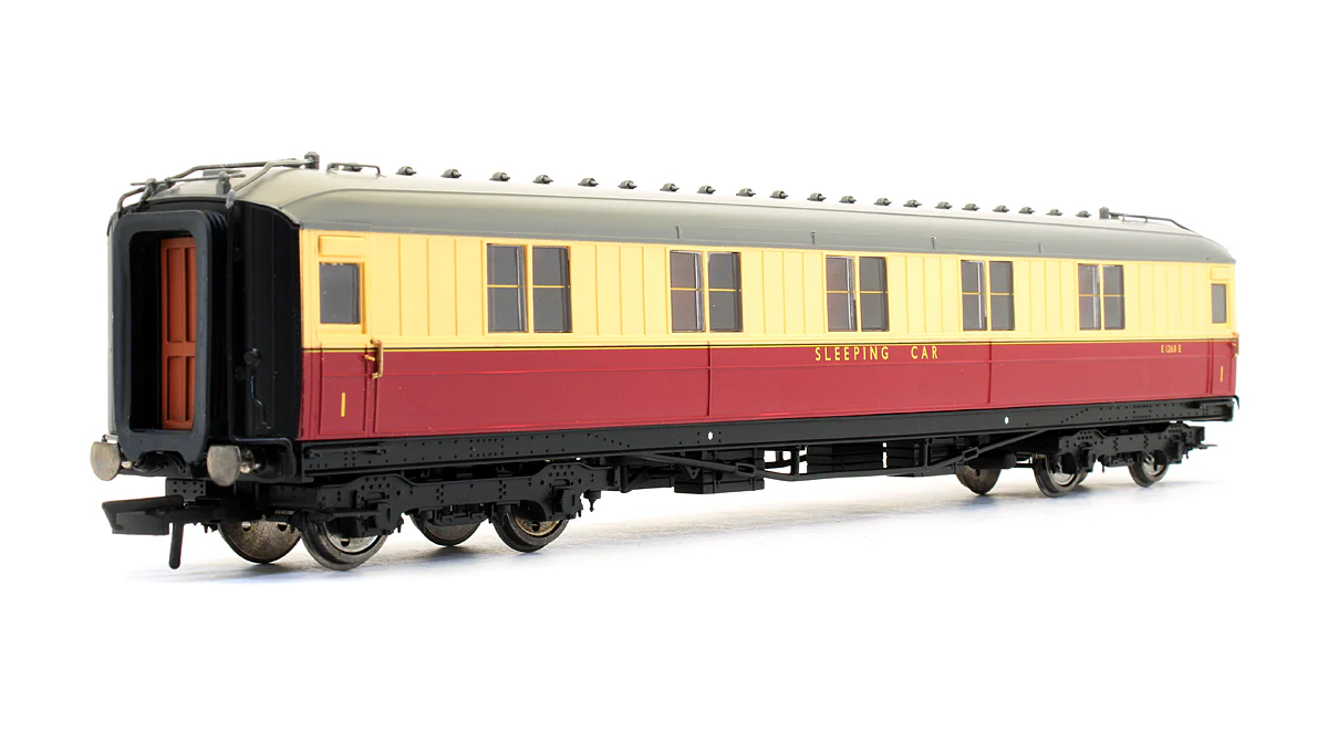 Pre-Owned BR Crimson & Cream Gresley 61ft 6in 1st Class Sleeper Coach 'E 1268 E' - Image 2