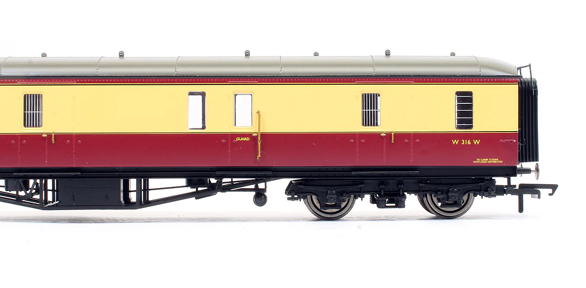 Pre-Owned BR Crimson & Cream Hawksworth Passenger Brake Coach 'W316W' - Image 3