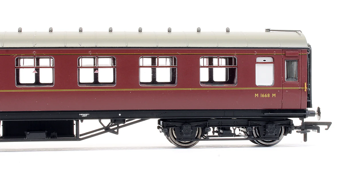 Pre-Owned R4235 BR (EX-LMS) Corridor 3rd Class Coach 'M 1668 M' - Image 3