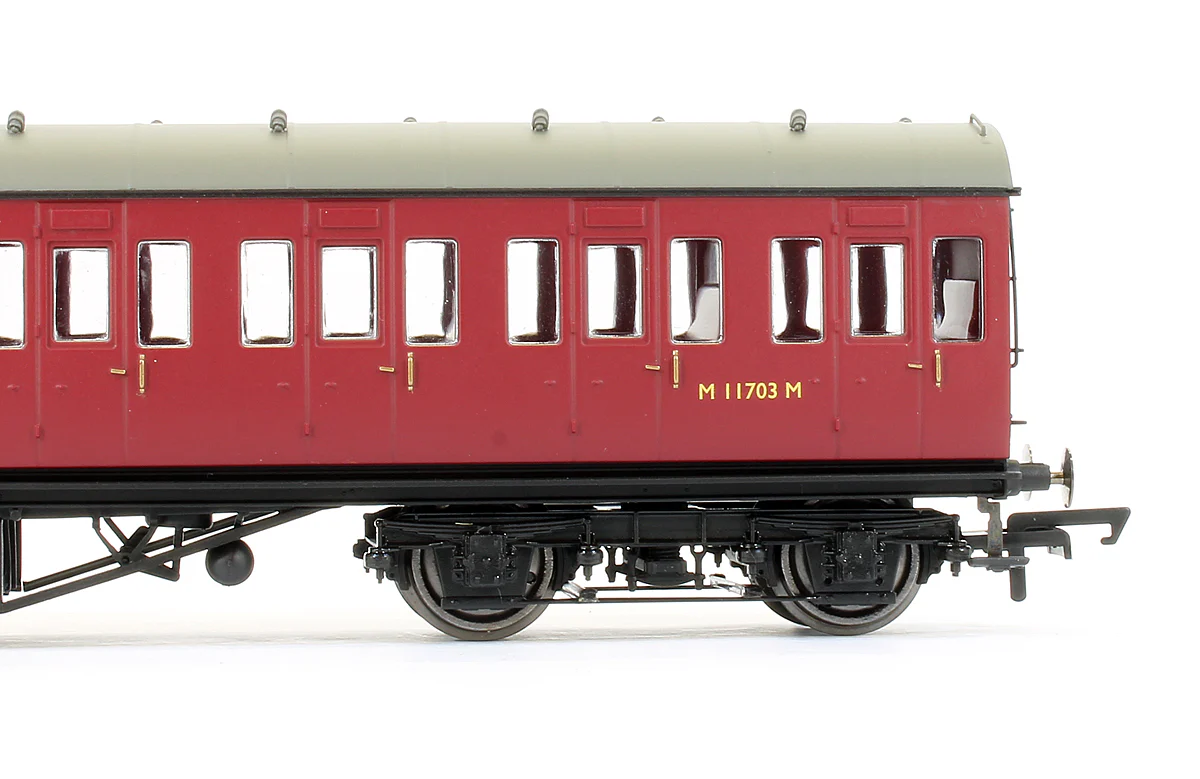 BR (Ex-LMS) Non Corridor Third Class Coach 'M11703M' - Image 3