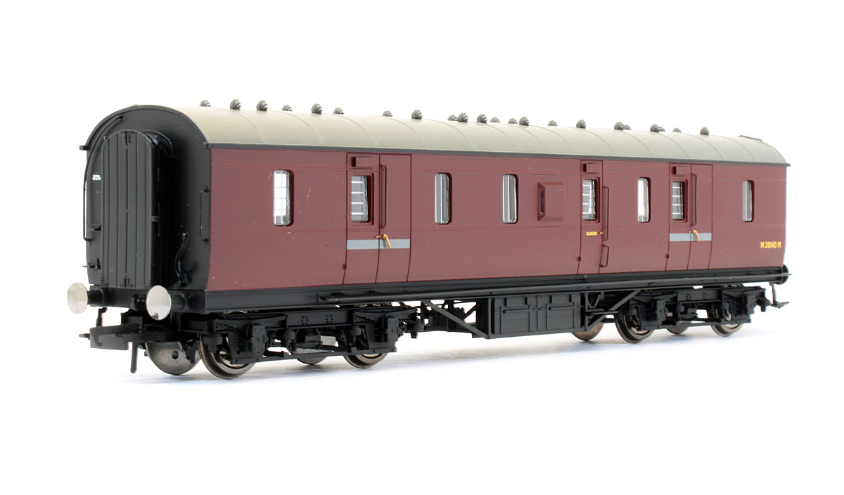 Pre-Owned BR (EX LMS) Parcels Van 'M 31040 M' - Image 2