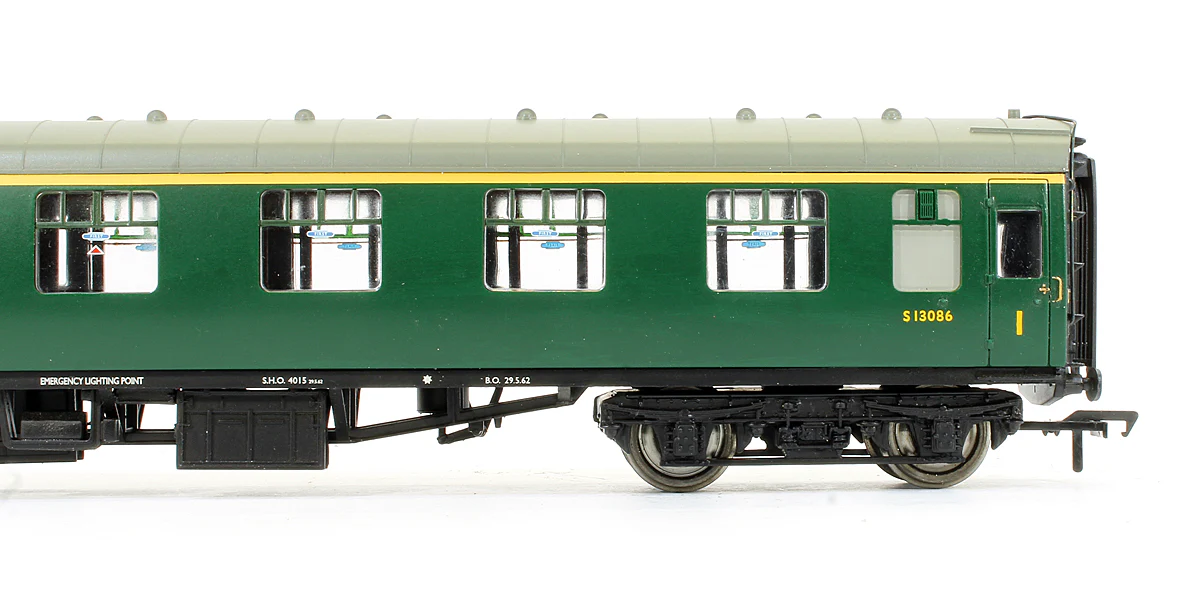 Pre-Owned BR MK1 Corridor First (SR) Green Coach 'S13086' - Image 3