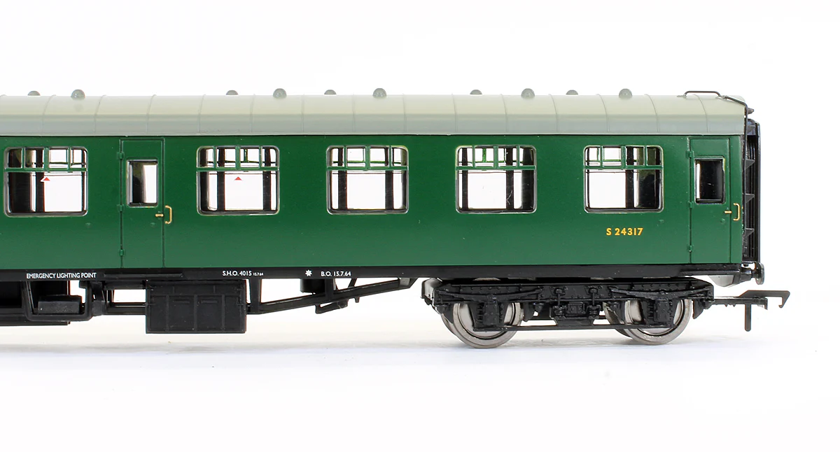 Pre-Owned 39-028D BR MK1 Corridor SK Coach (SR) Green 'S24317' - Image 3