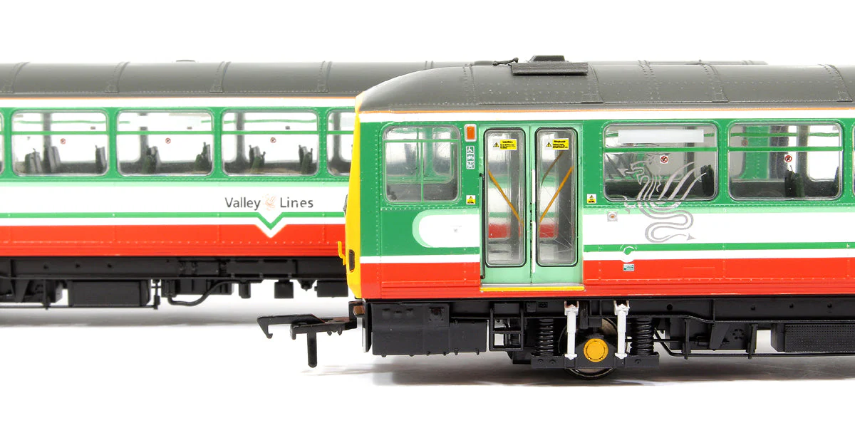 Pre-Owned Class 143 2-Car DMU 143606 Valley Lines - Image 10