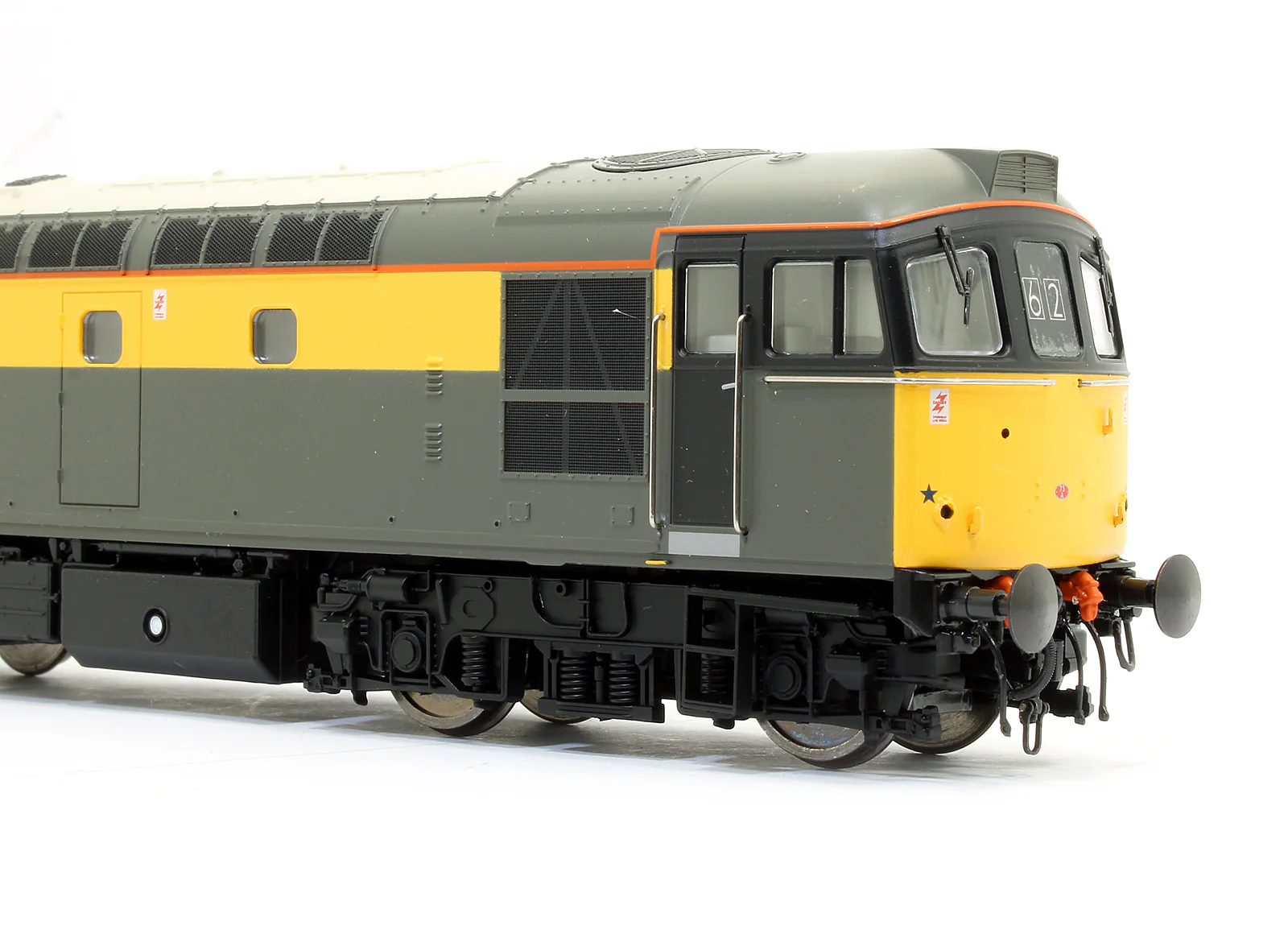 Pre-Owned Class 33/2 33208 In Engineers Dutch Livery Diesel Locomotive - Image 3