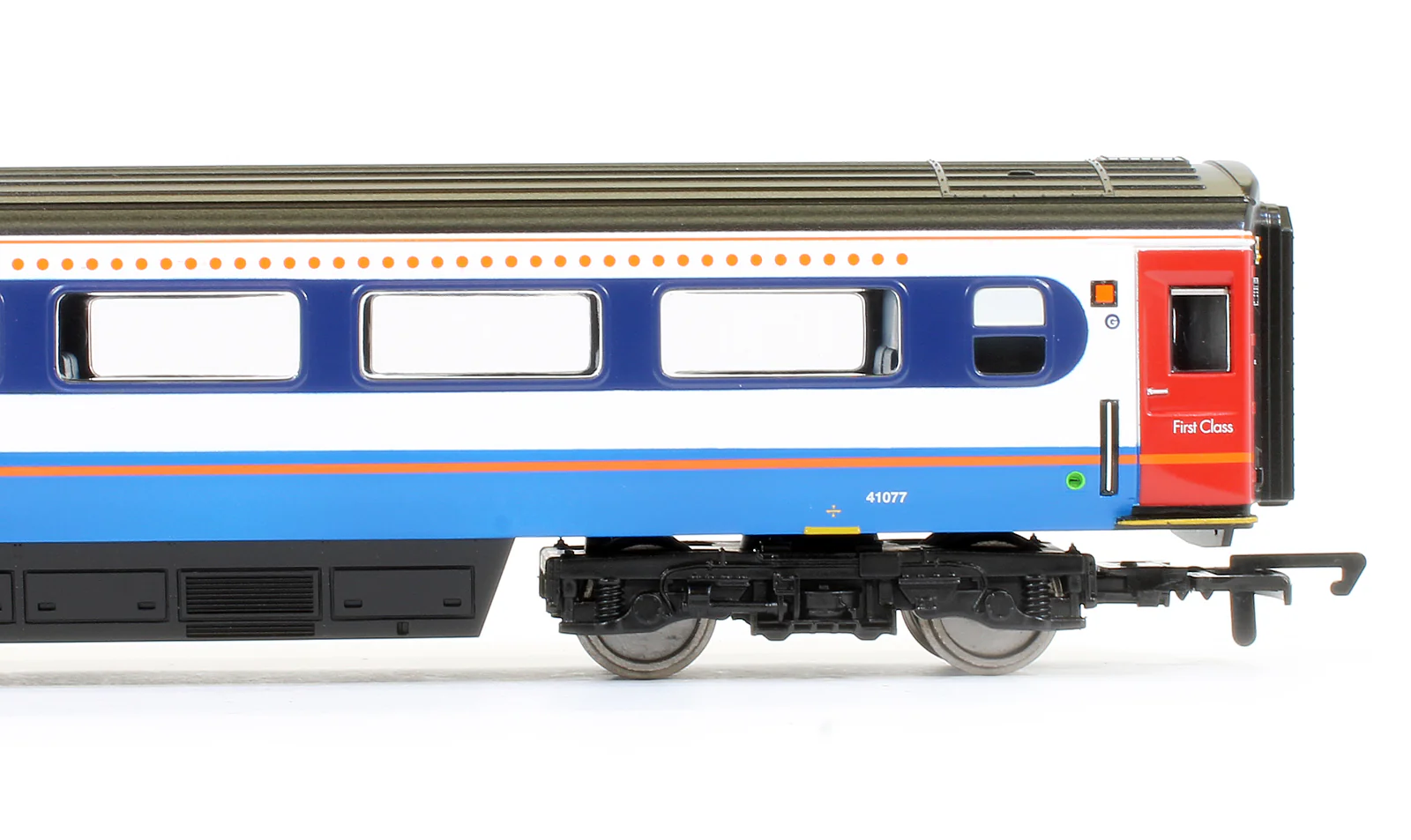 Pre-Owned R4414 East Midlands MK3 1st Class Coach '41077' - Image 3