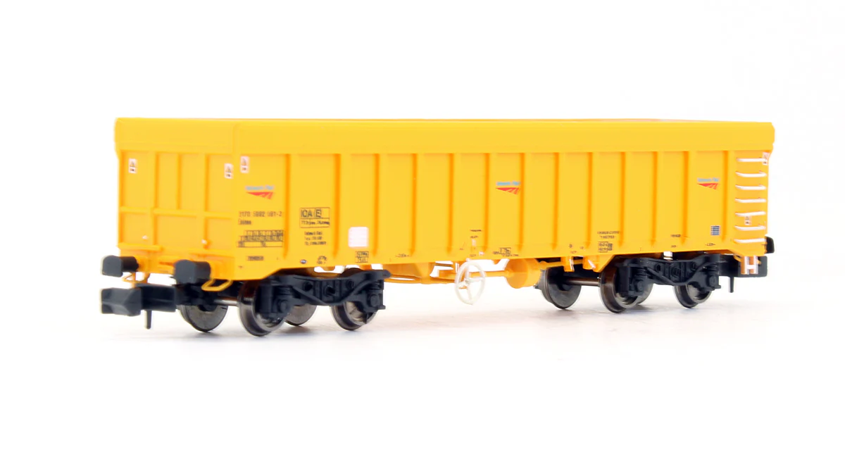 Pre-Owned IOA Ballast Wagon Network Rail Yellow 3170 5992 081-3 - Image 2