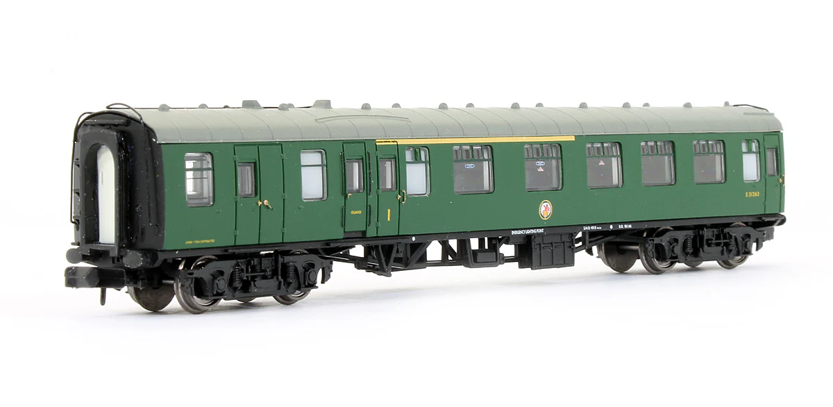 Pre-Owned MK1 BCK Brake Corridor Composite Coach BR Green (SR) - Image 2