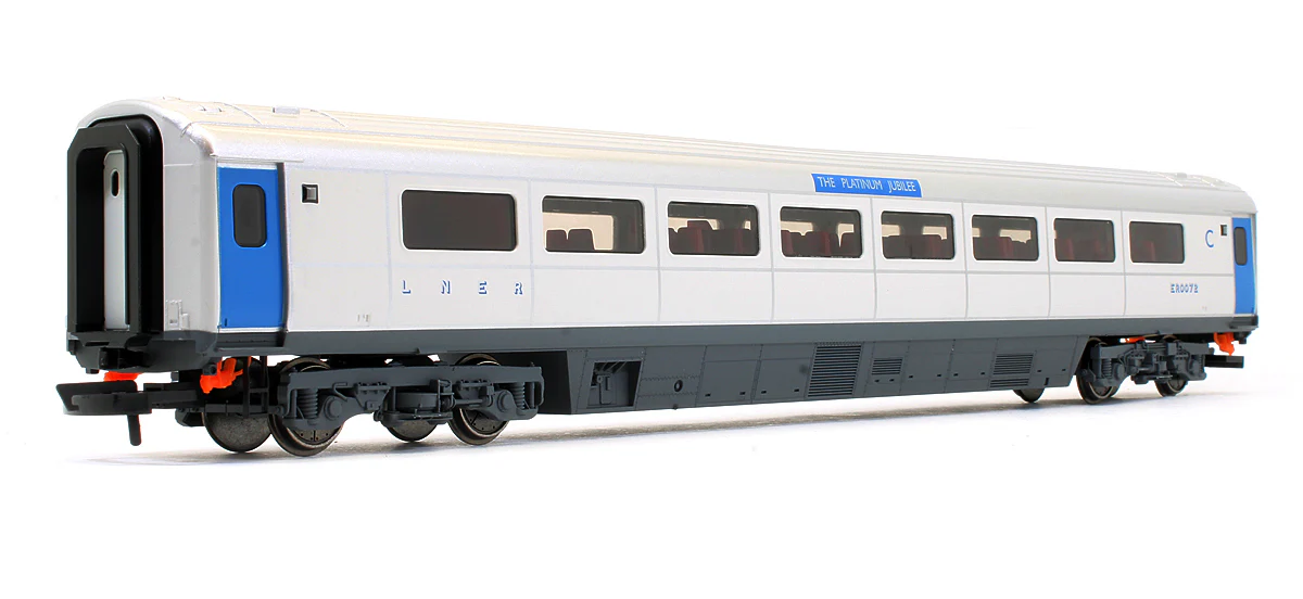 Pre-Owned R40355A Mk3 Sliding Door Trailer First Disabled Platinum Jubilee of HM Queen Elizabeth II ER0072