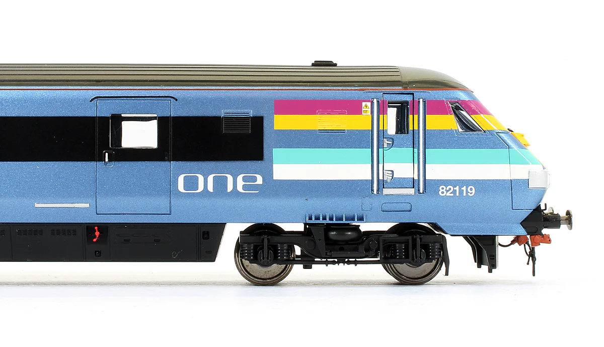 Pre-Owned ONE Railways MK3 Driving Van Trailer '82119' - Image 3