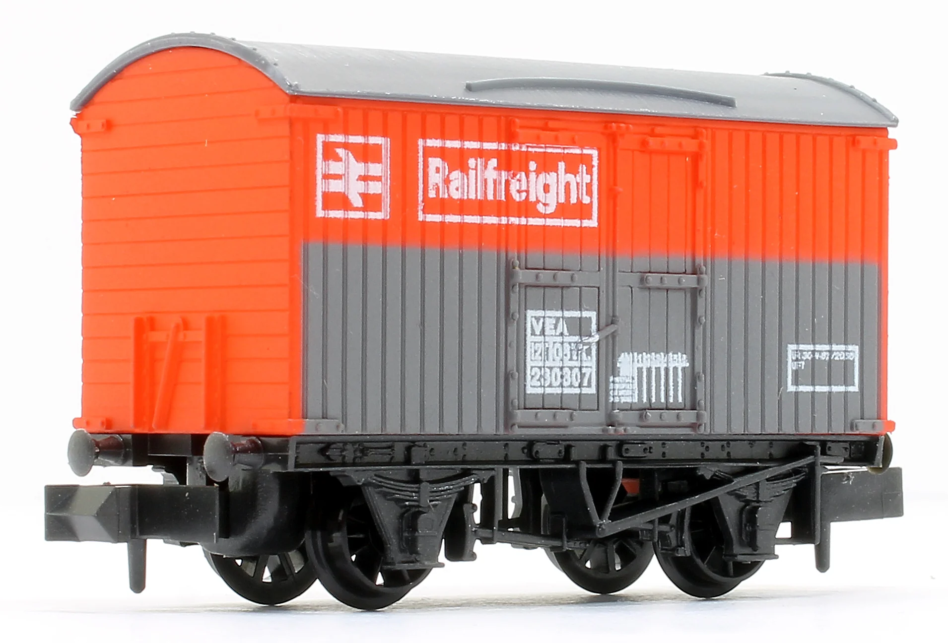 Pre-Owned Railfreight Box Van, BR red/grey No.230307