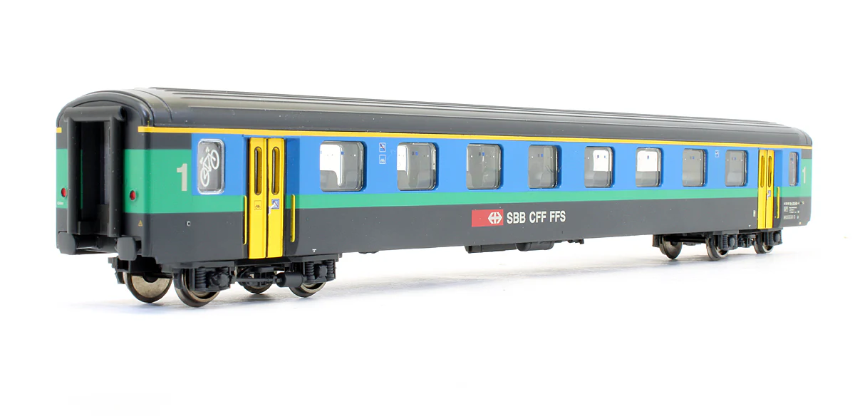 L334949 Pre-Owned SBB CFF FFS 1st Class Passenger Car - Image 2