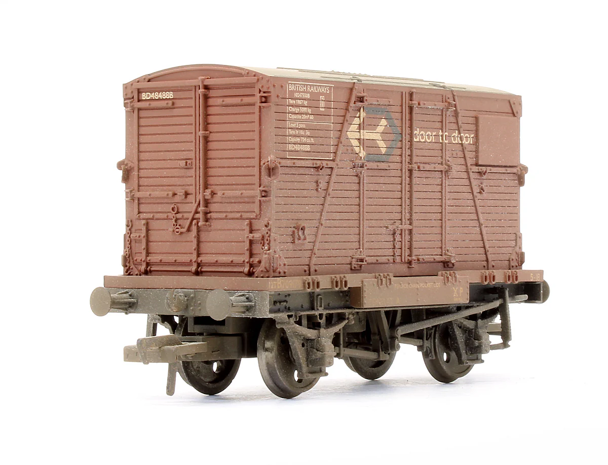 Pre-Owned Set Of 3 Conflats BR Bauxite With BD Containers BR Crimson (Weathered) (Exclusive Edition) - Image 2