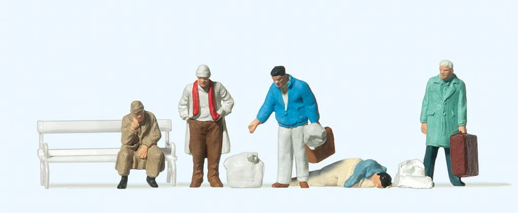 In Front of the Railway Station (5) Standard Figure Set