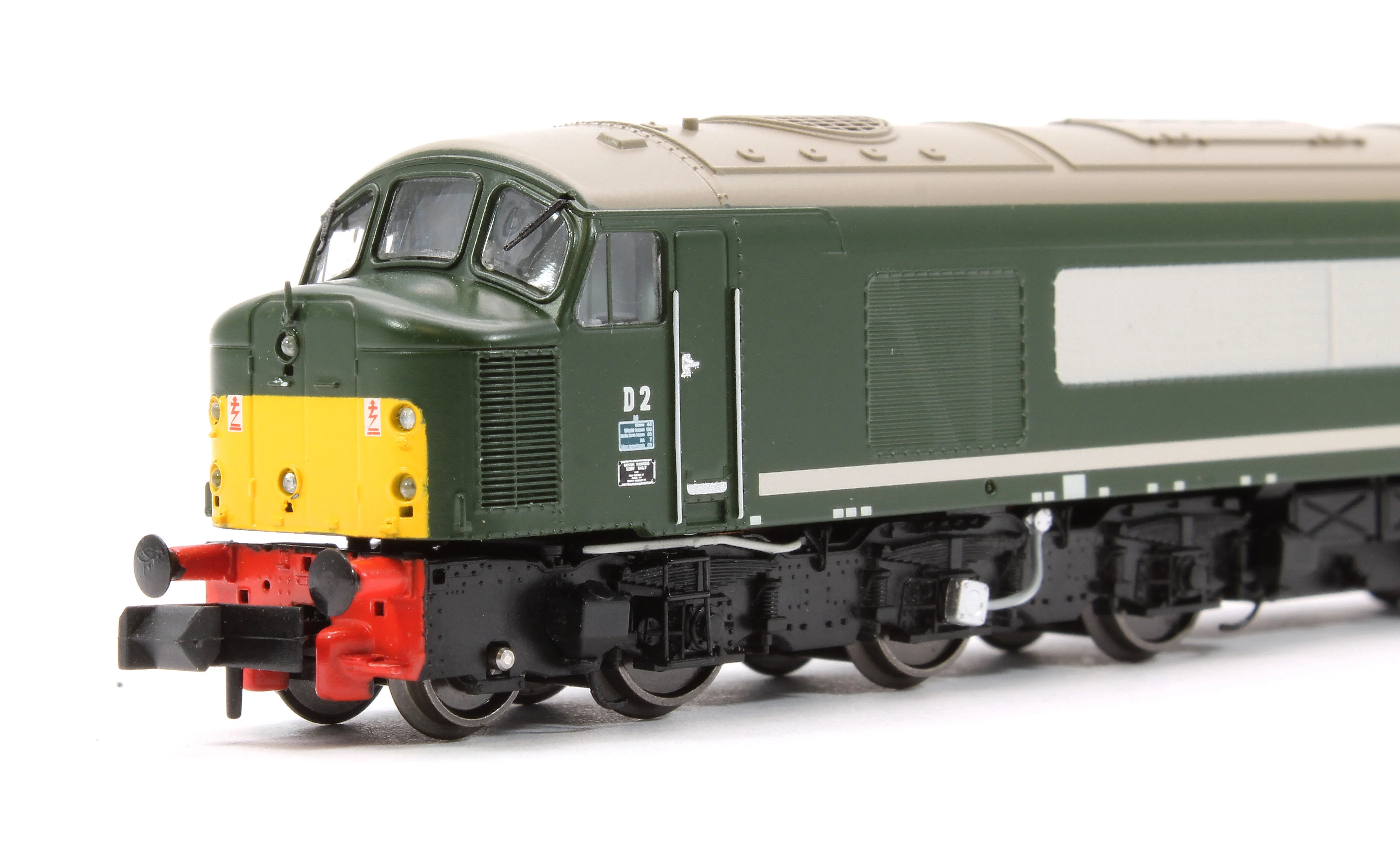 948503 Class 44 D2 "Helvellyn" BR Green With Small Yellow Panel Diesel Locomotive (DCC Sound) - Image 8