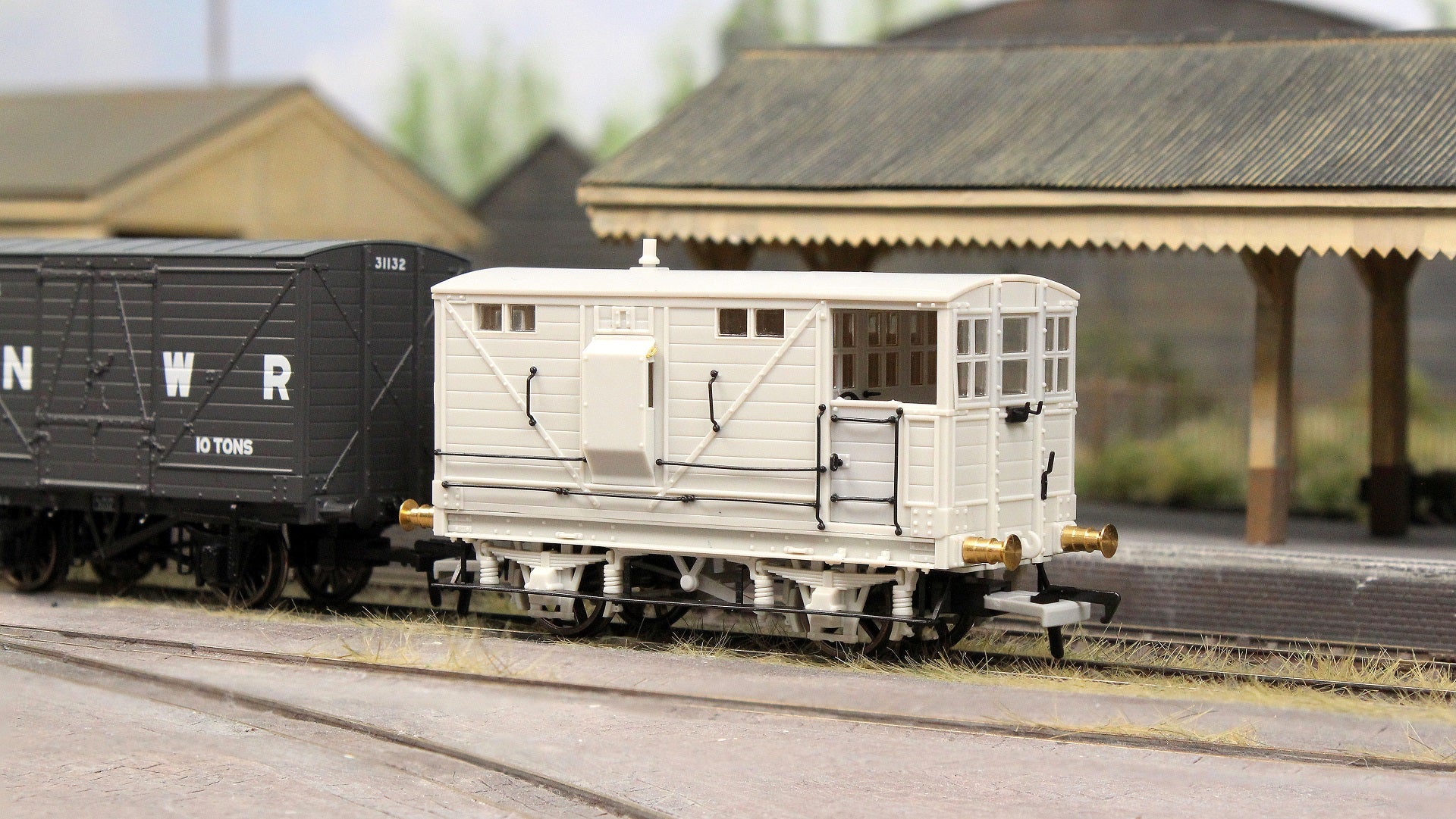 LNWR D17b Brake - BR Departmental No.DM280936 - Image 4