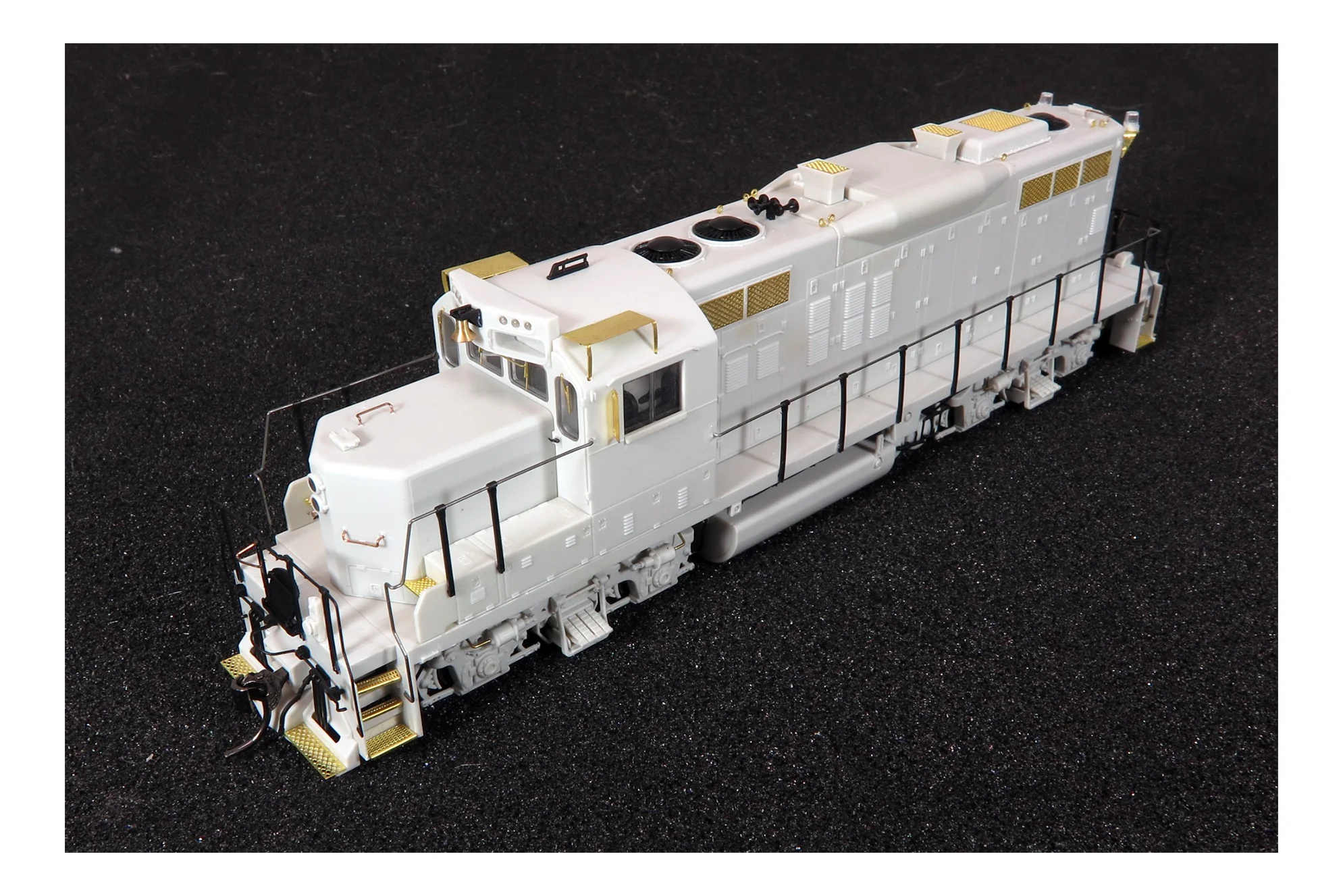 HO GP9u (DC/DCC/Sound): Southern Rwy of BC: #108 - Image 2