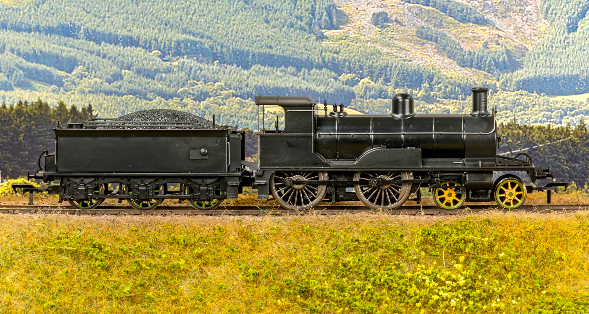Highland Railway Loch Class 4-4-0 No.14384 'Loch Laggan' LMS Lined Black Steam Locomotive - Image 4