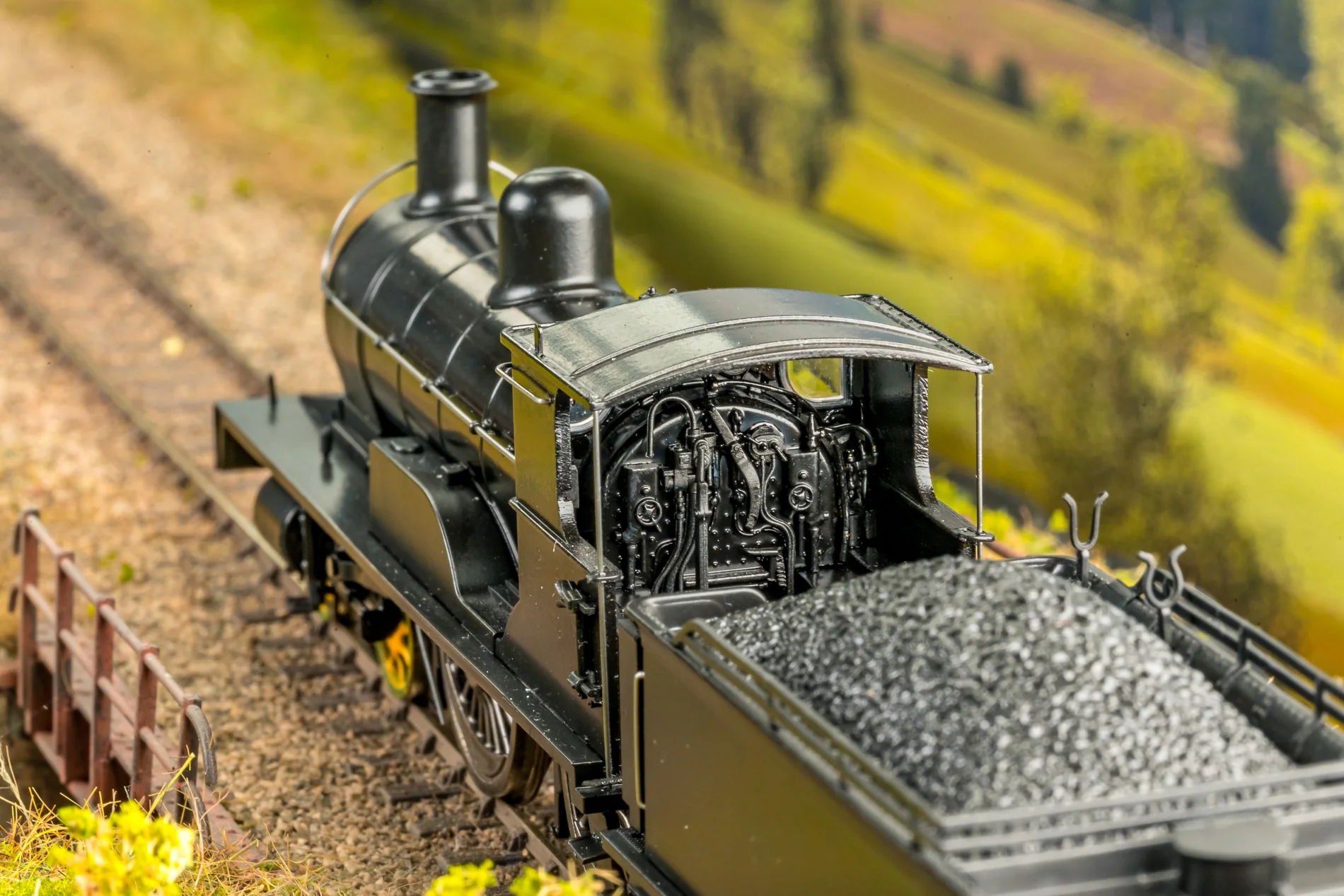 Highland Railway Loch Class 4-4-0 No.14383 'Loch An Dorb' LMS Lined Crimson Steam Locomotive - DCC Sound - Image 3