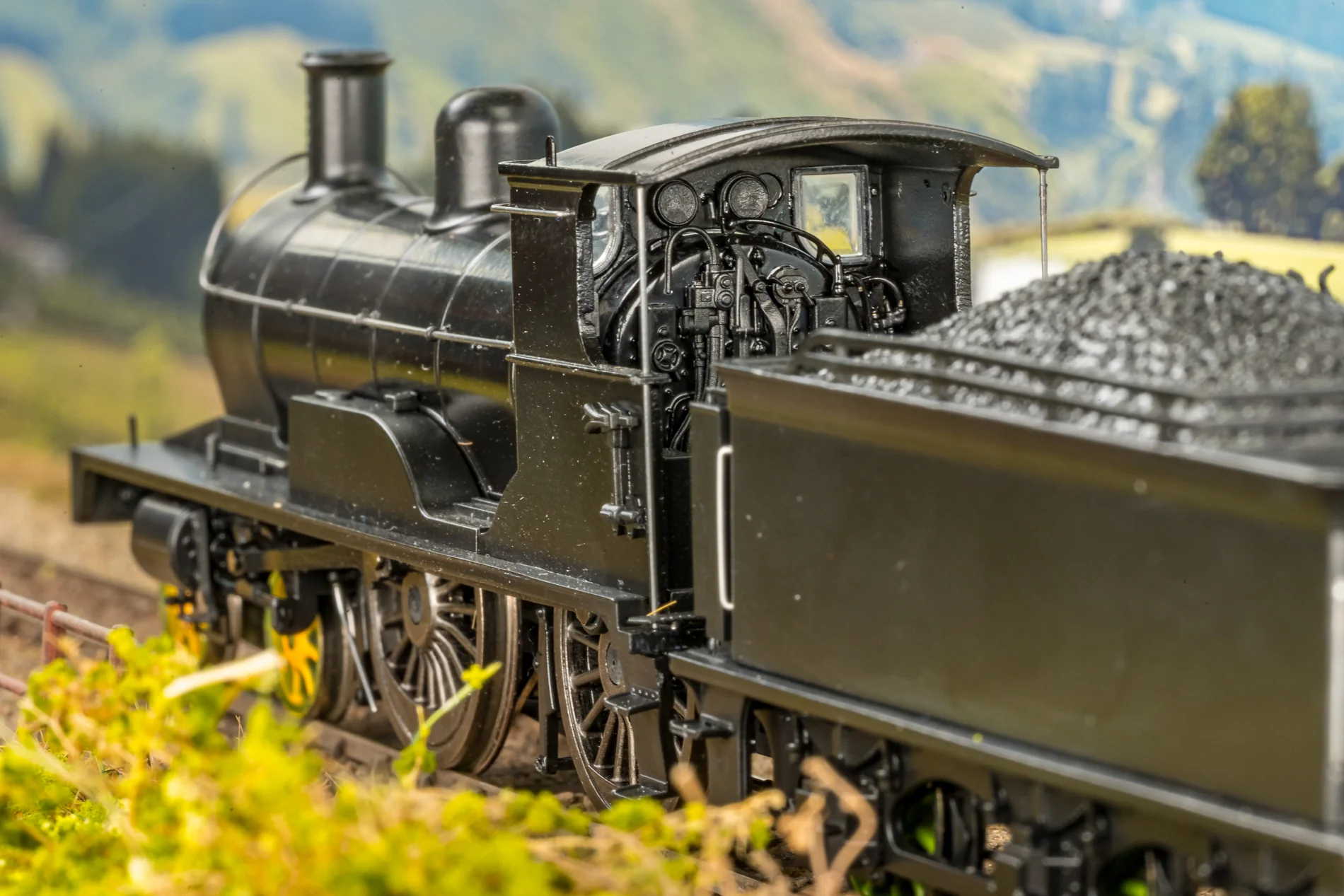 Highland Railway Loch Class 4-4-0 No.14383 'Loch An Dorb' LMS Lined Crimson Steam Locomotive - DCC Sound - Image 7
