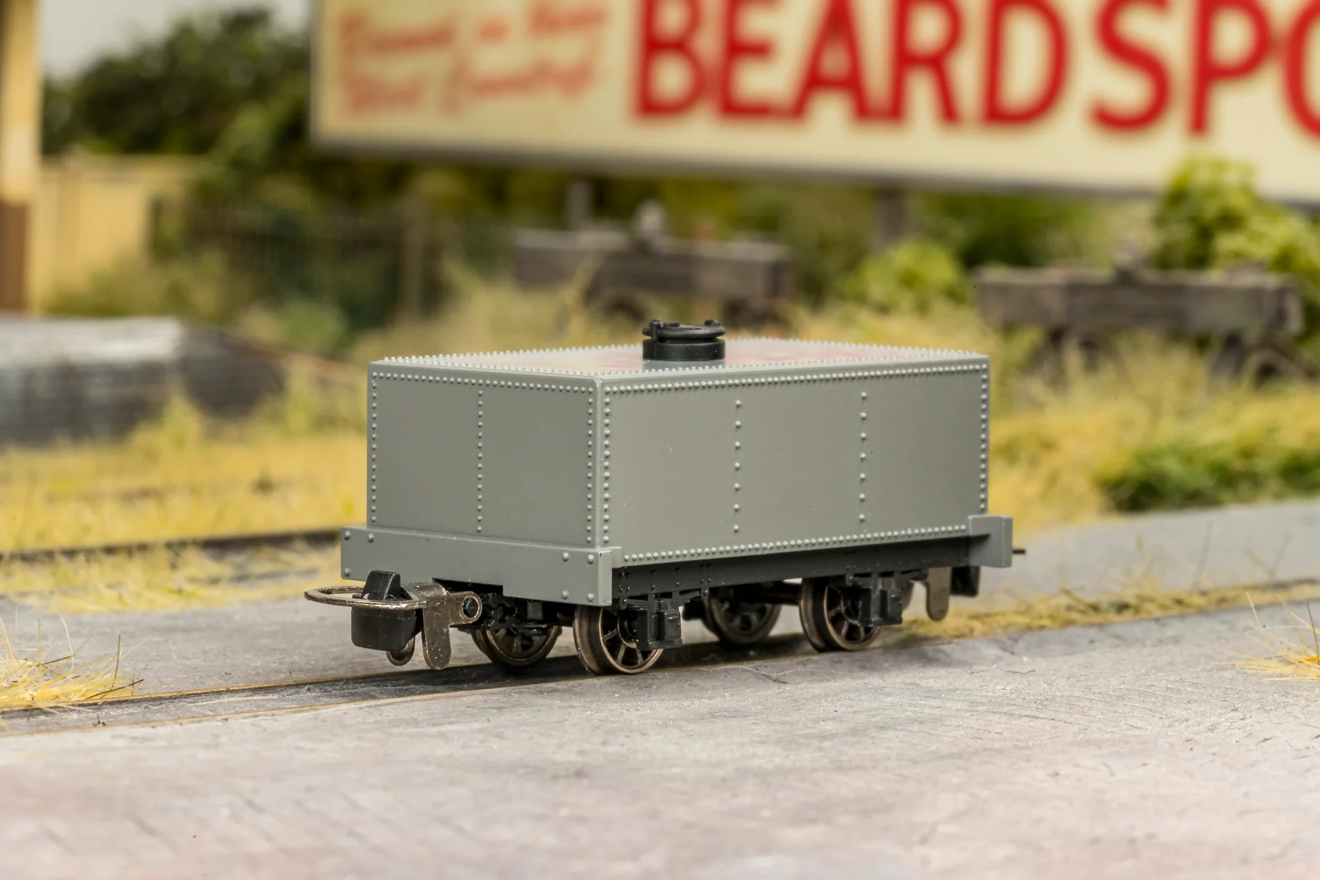 833106 Rectangular Tank - D Thomas Tar Distillers - Image 4