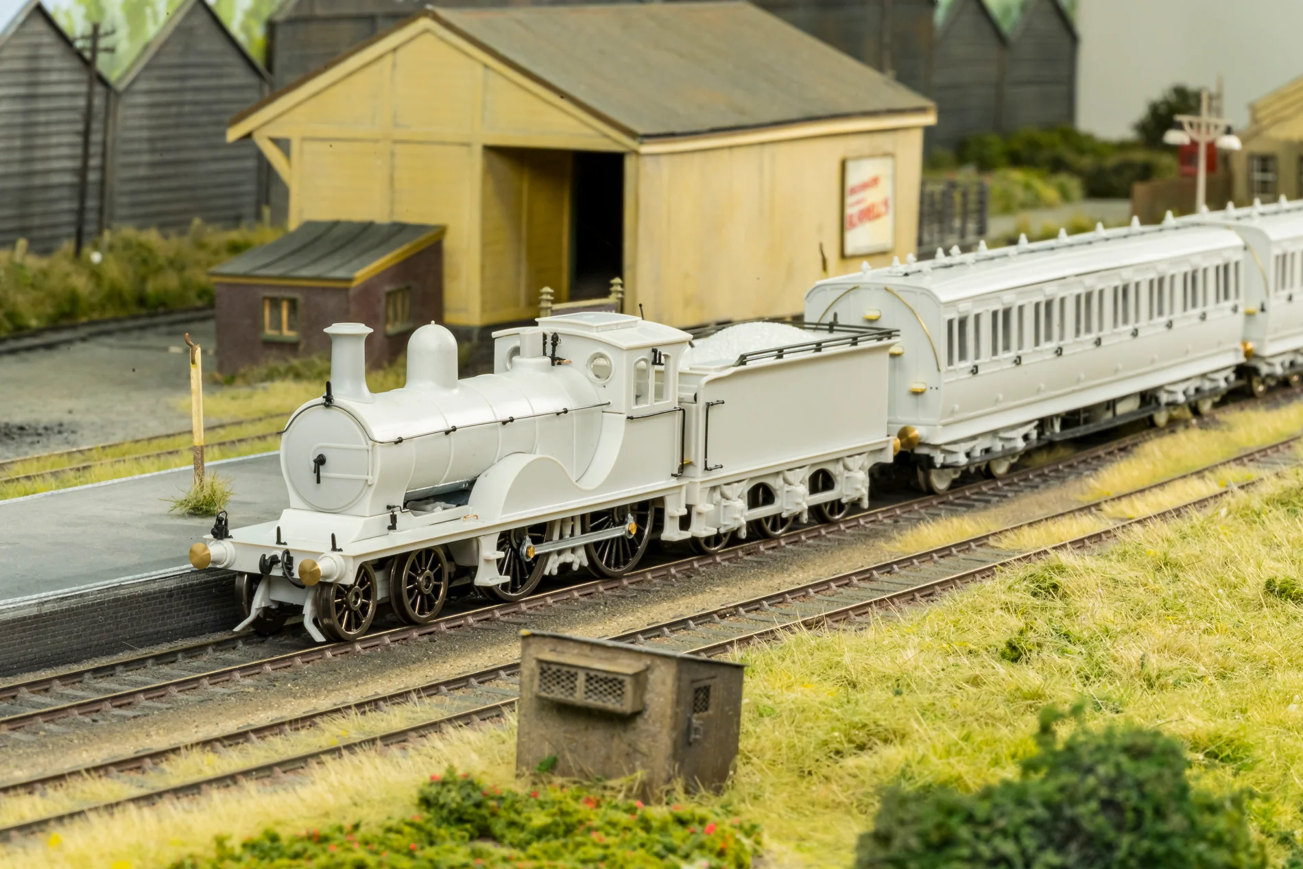LNER D40 Class 4-4-0 No.113 - GNoSR Green Steam Locomotive - DCC Sound - Image 4