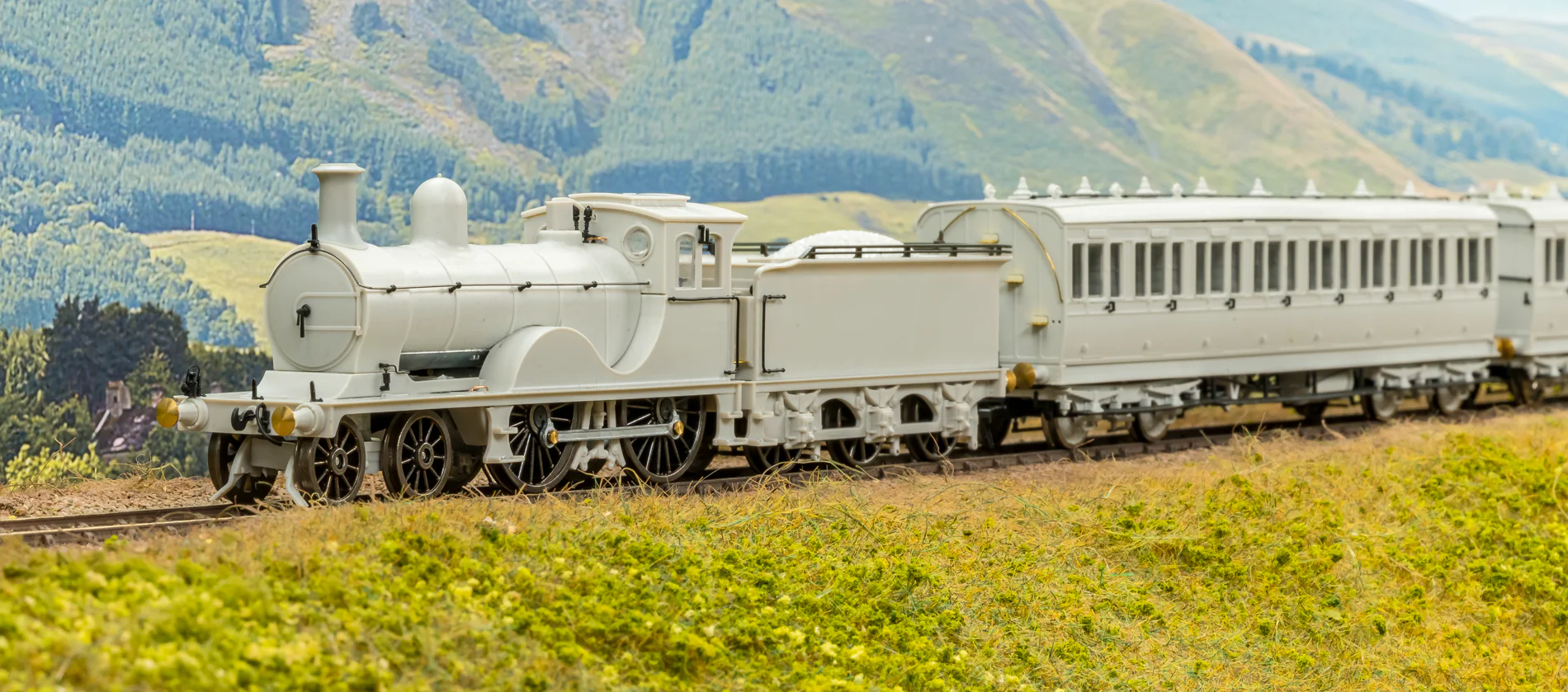 LNER D40 Class 4-4-0 No.28s - LNER Black Steam Locomotive - DCC Sound - Image 9