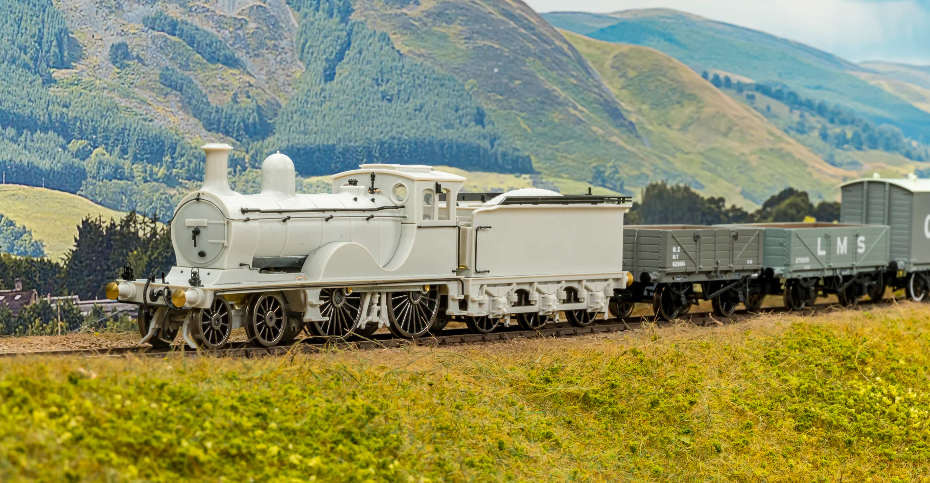 LNER D40 Class 4-4-0 No.62273 'George Davidson' - British Railways Unlined Black Steam Locomotive - DCC Sound - Image 2