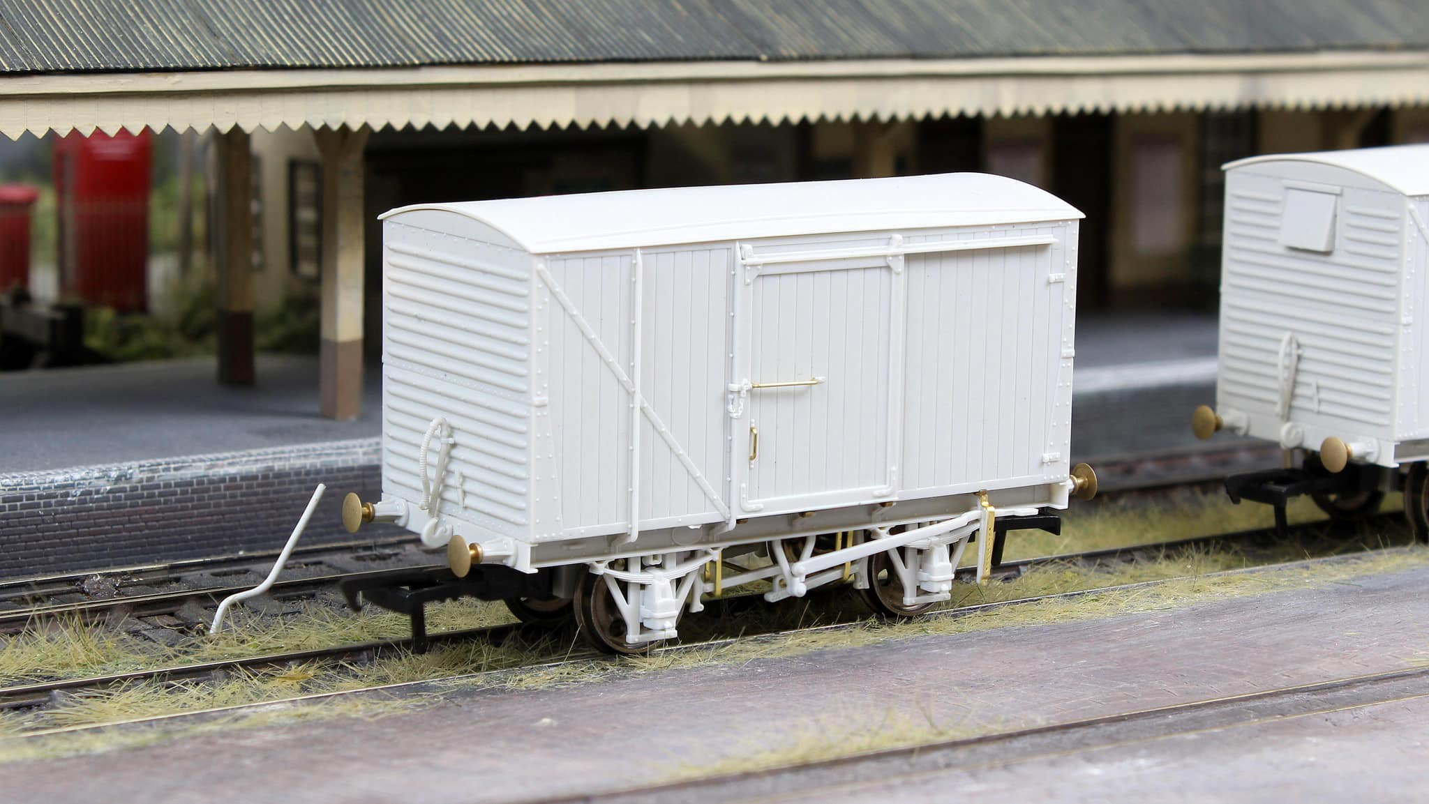 970112 12 Ton LMS D1832A Van - BR Departmental No.DM150756 - Image 4