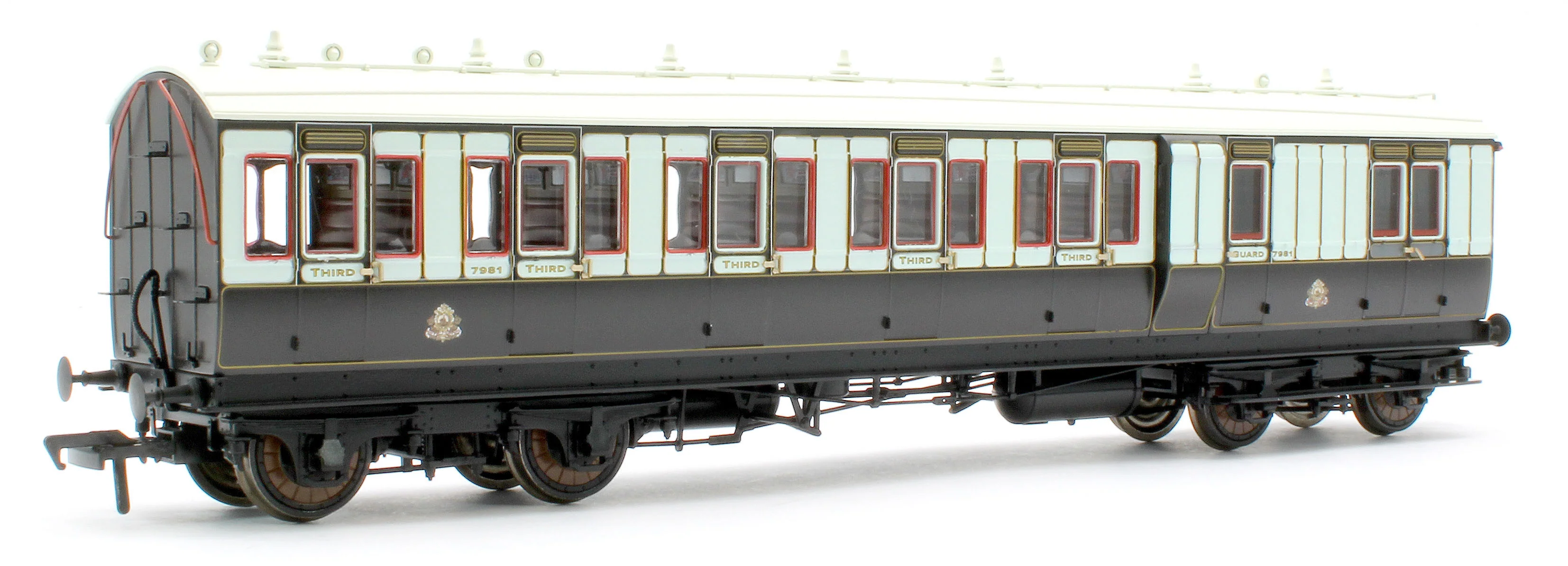 978009 48' LNWR ‘Evolution’ Bogie Coach Non-Corridor Carriage No.7981, No.1234 & No.2914 3-Pack - Image 3