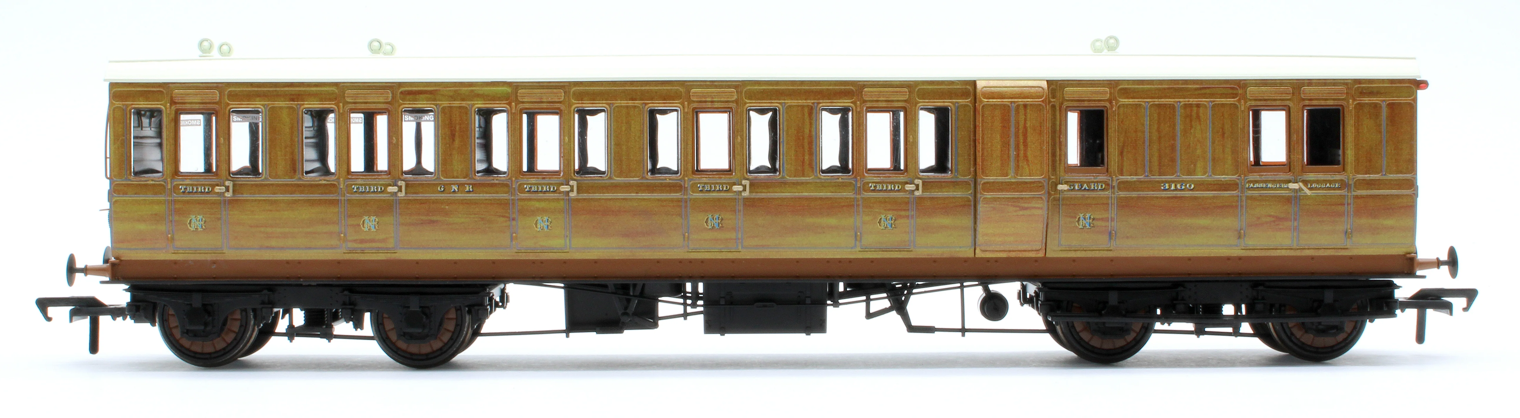 978022 48' GNR ‘Evolution’ Bogie Coach Non-Corridor Brake Third No.3160 - Image 4
