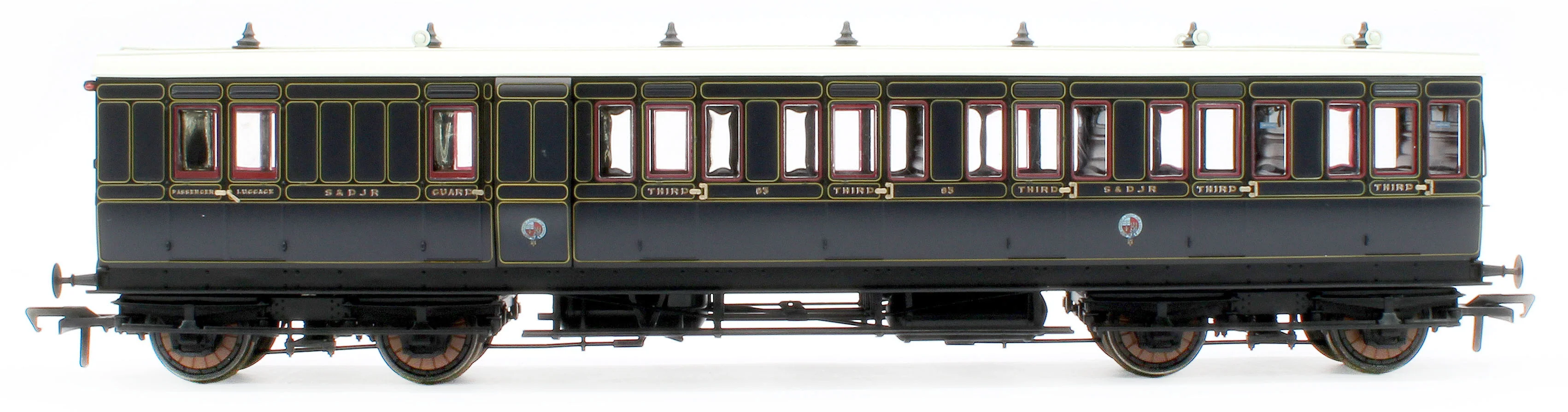 978025 48' SDJR ‘Evolution’ Bogie Coach Non-Corridor Carriage No.85, No.71 & No.15 3-Pack - Image 10
