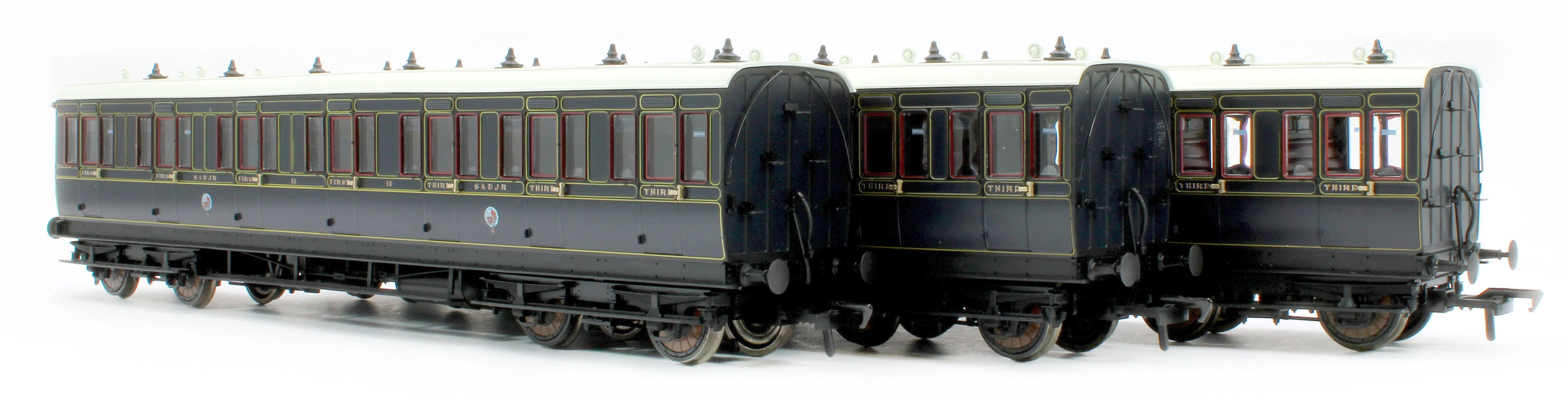 978025 48' SDJR ‘Evolution’ Bogie Coach Non-Corridor Carriage No.85, No.71 & No.15 3-Pack - Image 12
