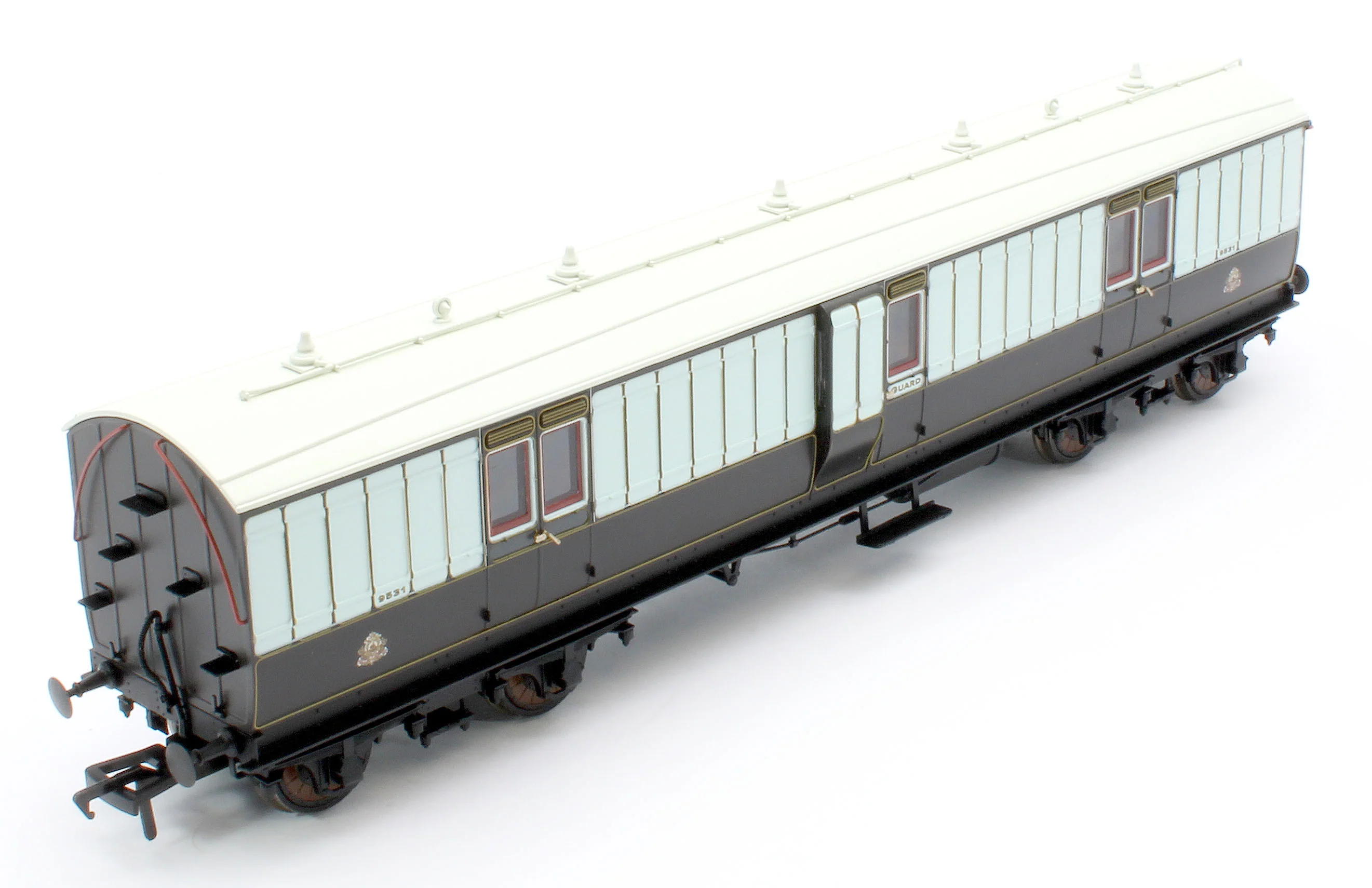 978042 48' LNWR ‘Evolution’ Non-Corridor Full Brake No.9531 - Image 5
