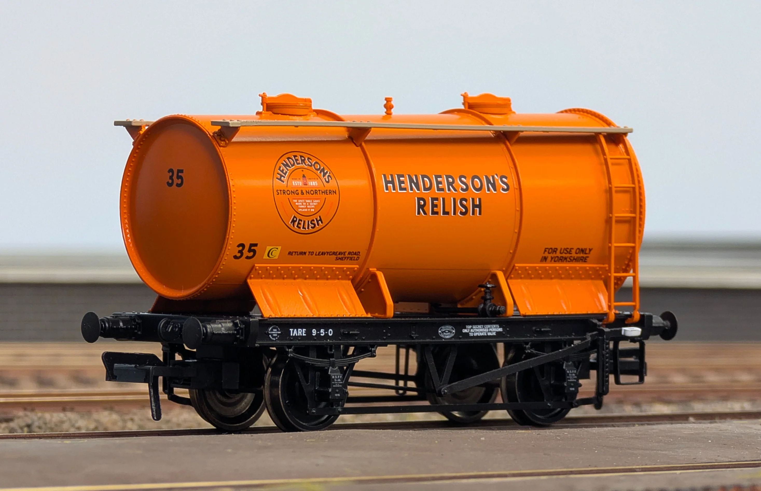 Chemical Tank Wagon - Molasses Tank - BSC Unbranded No.B43 - Image 4