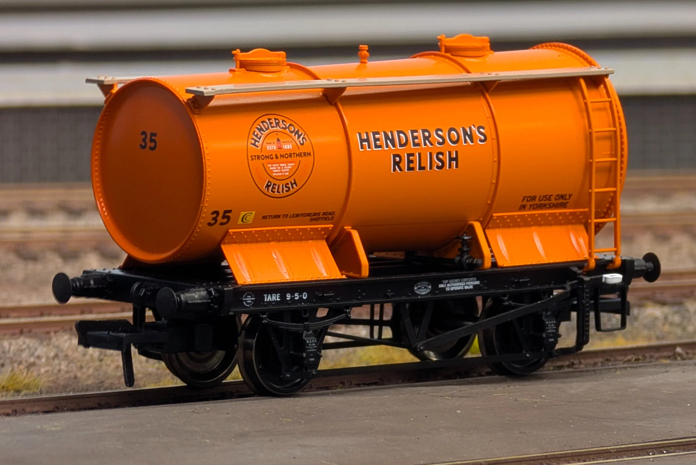 Chemical Tank Wagon - Molasses Tank - BSC Unbranded No.B43 - Image 5