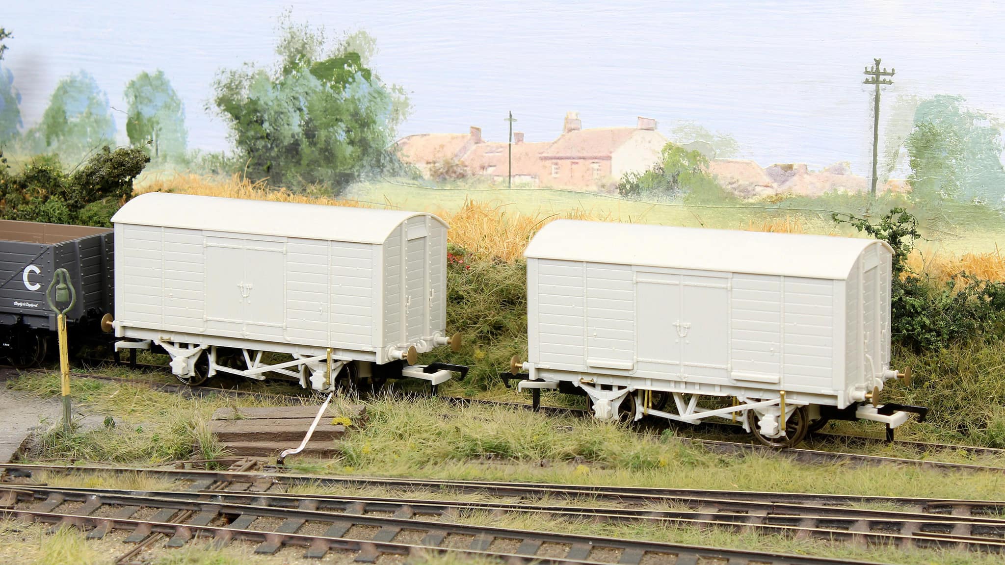 979007 LB&SCR Dia.8-Ton Goods Van SR (pre-36) No.46537 - Image 2