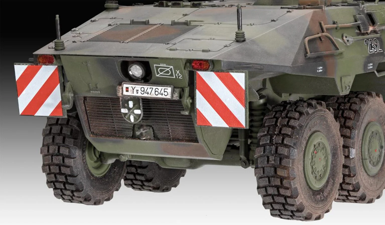 03321 German SpPz2 Luchs & 3D Puzzle Diorama (1:35 Scale) Model Kit - Image 6