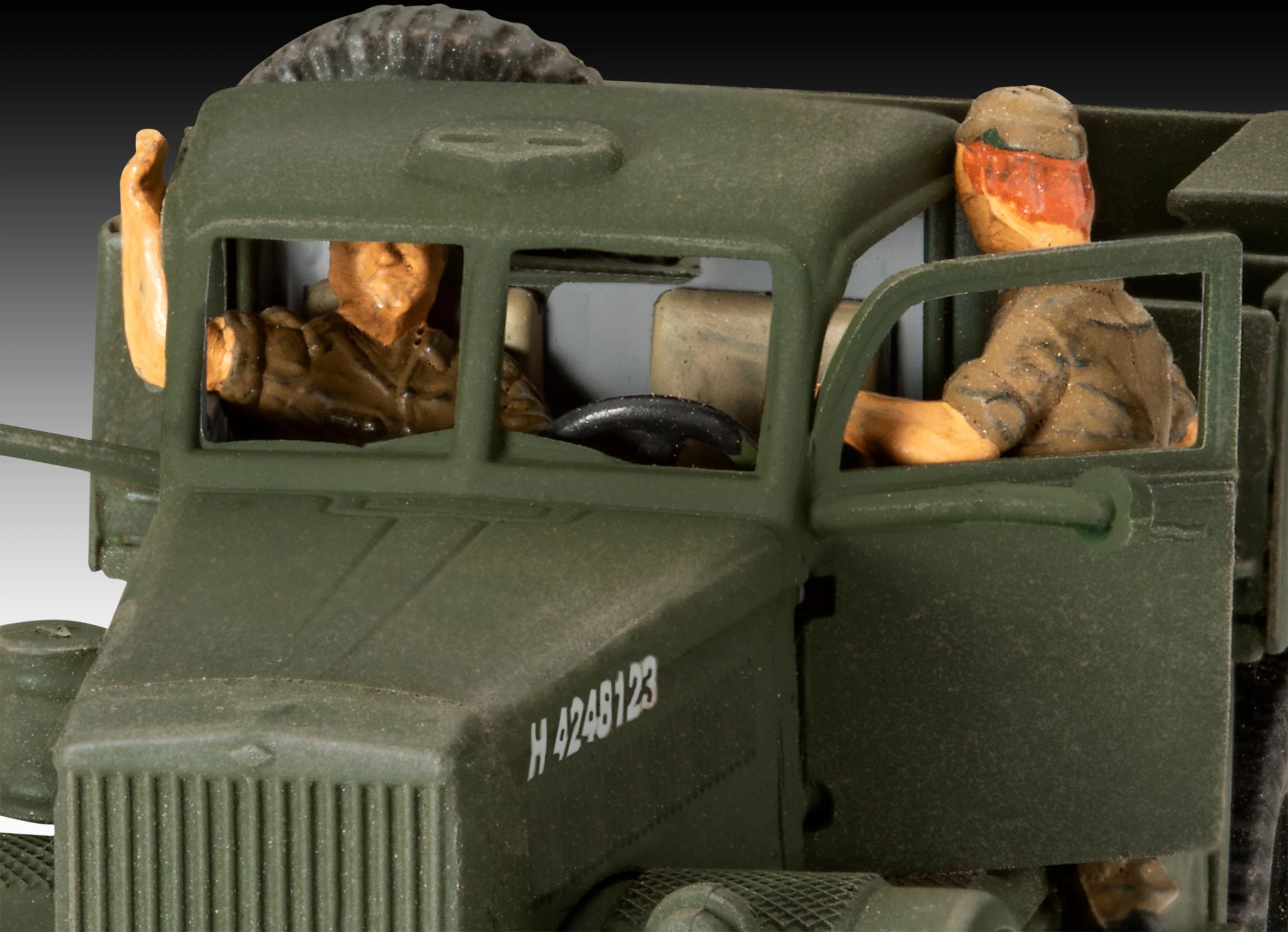 03364 M19 Tank Transporter Model Kit - Image 5