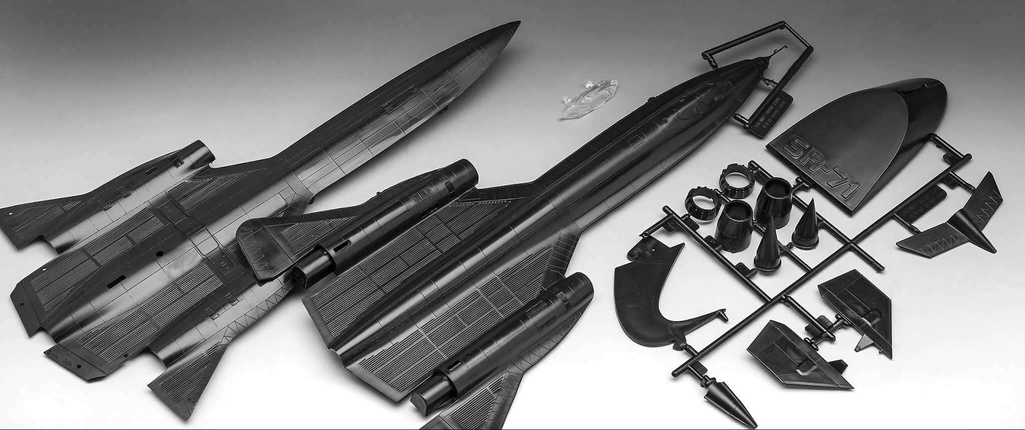 Lockheed SR-71 Blackbird (Click System) Model Kit - Image 4