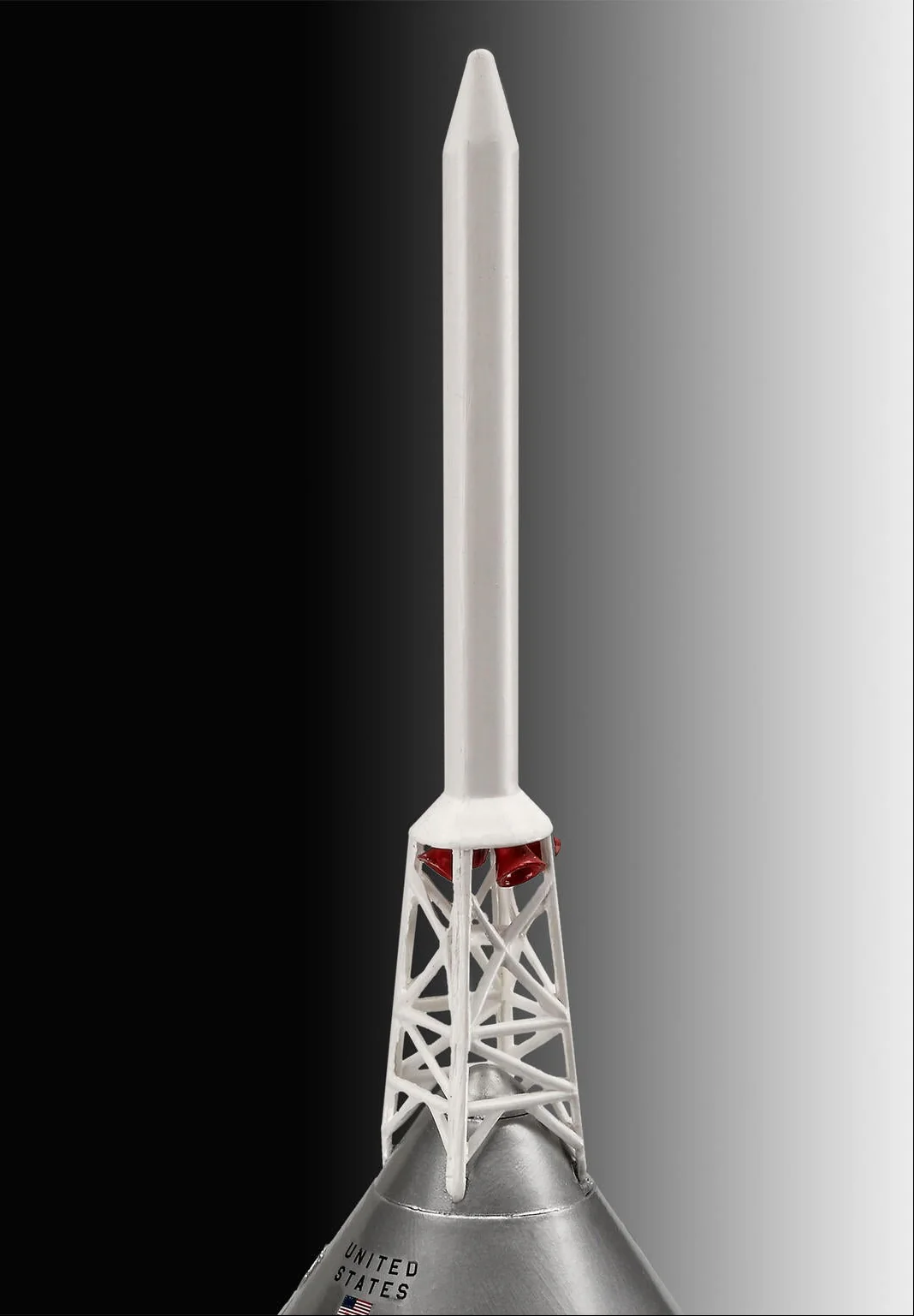 Apollo 11 Saturn V Rocket Model Kit - Image 3