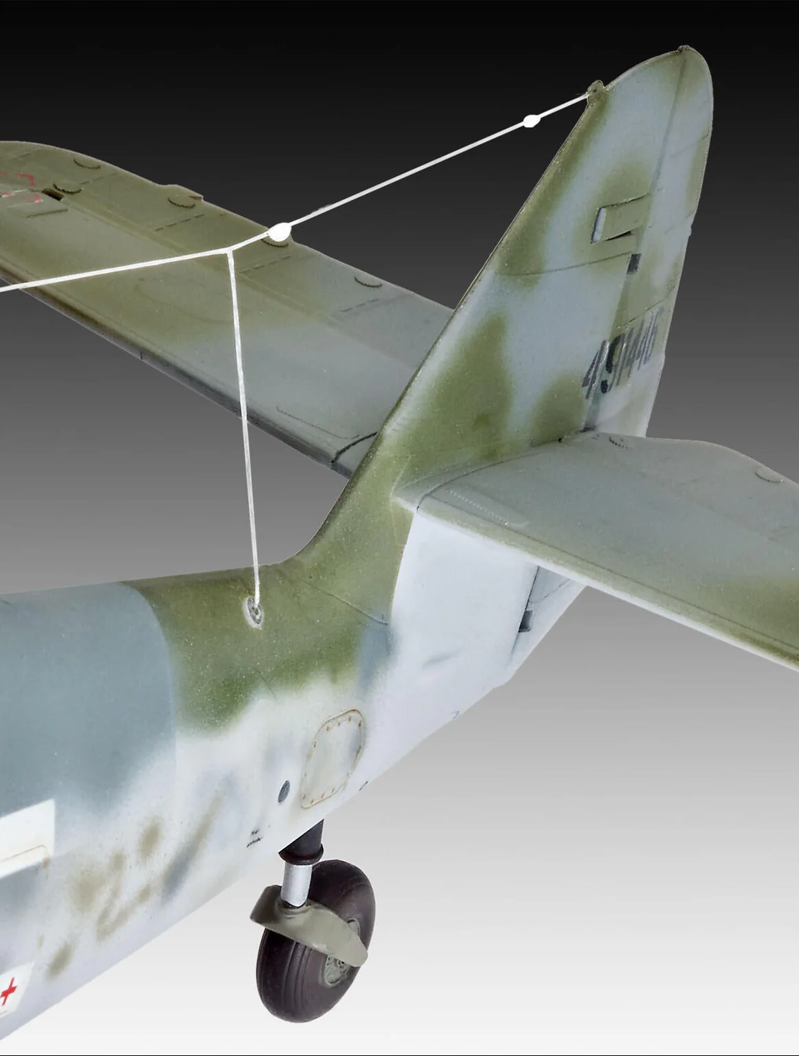 Messerschmitt Bf109G-10 Erla Model Kit - Image 6