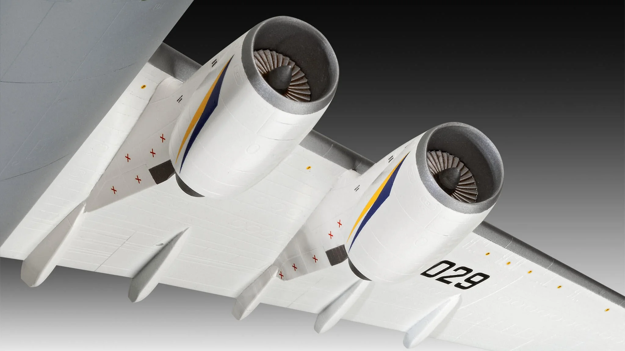 Antonov An-124 "Ruslan" Model Kit - Image 5