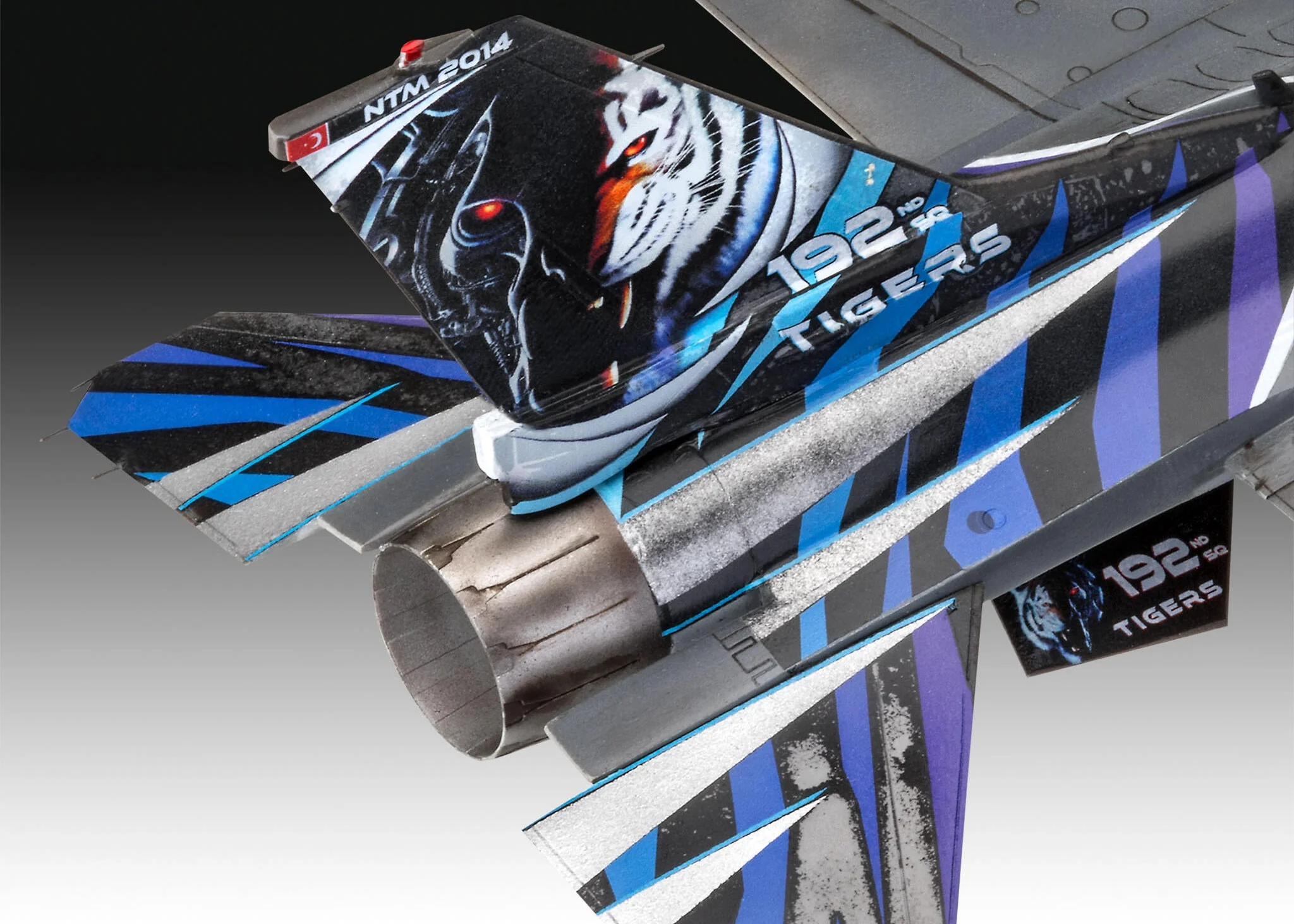 Lockheed Martin F-16D Tigermeet 2014 Model Kit - Image 3