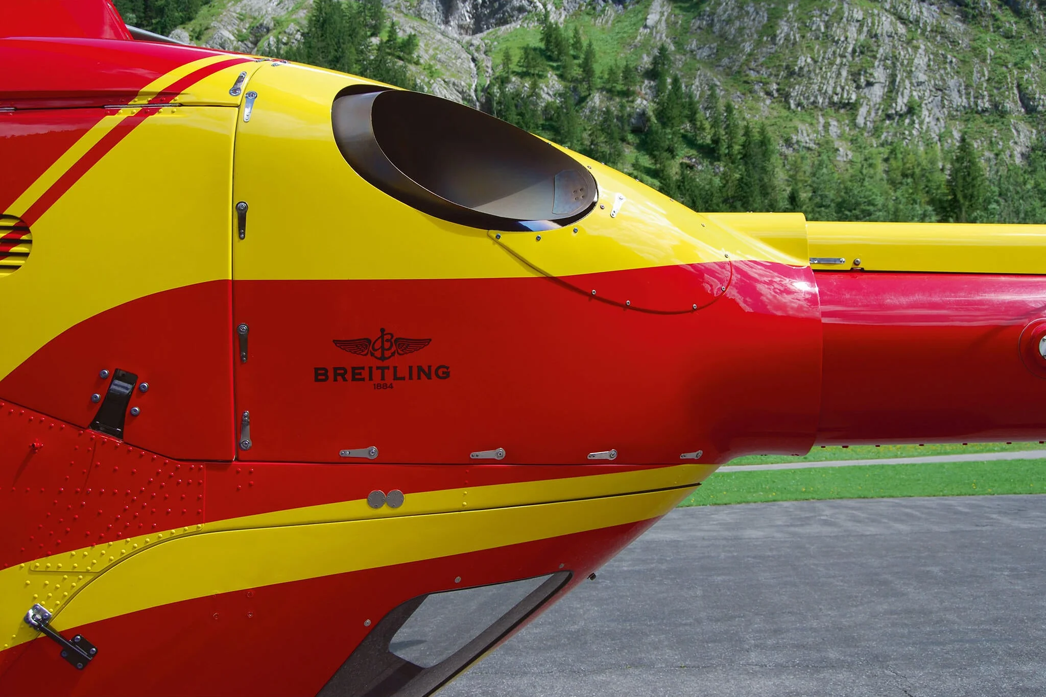 Airbus Helicopters EC135 "Air-Glaciers" Model Kit - Image 4